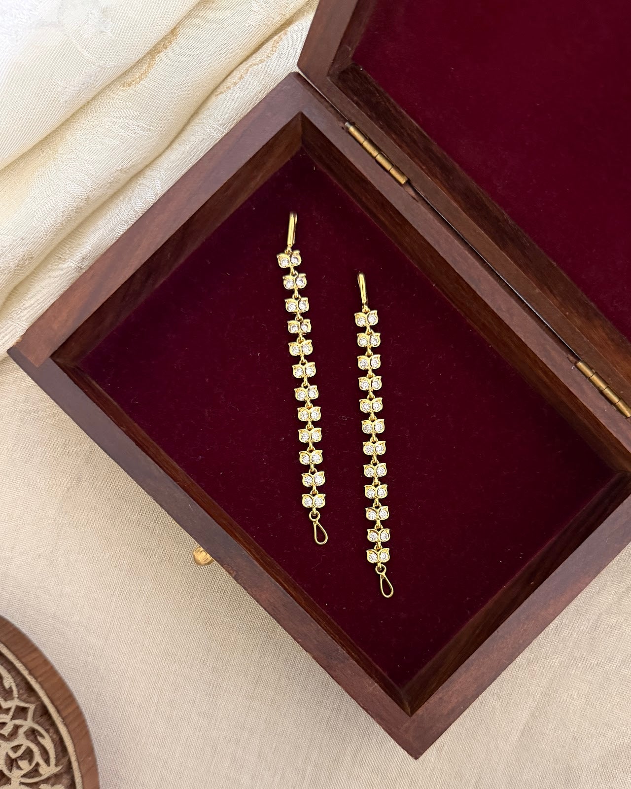 Vintage Impon Straight Ear Chain EC212