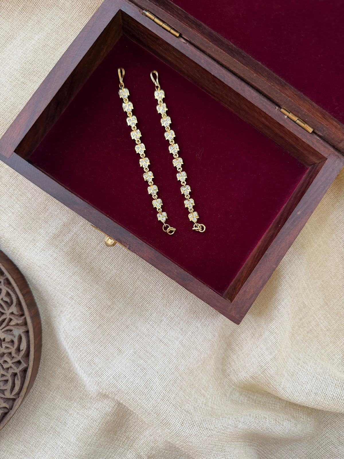 Classic Impon Ear Chain – White Antique Floral Design EC251