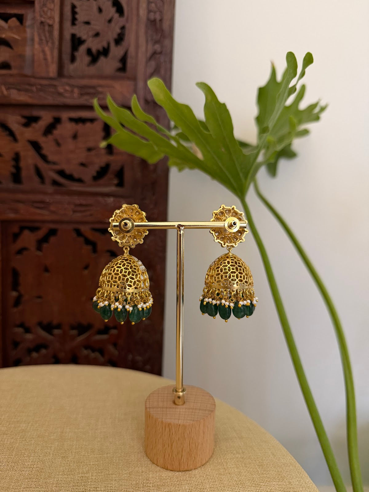 White Floral Jadau Kundan Jhumkas | ER418