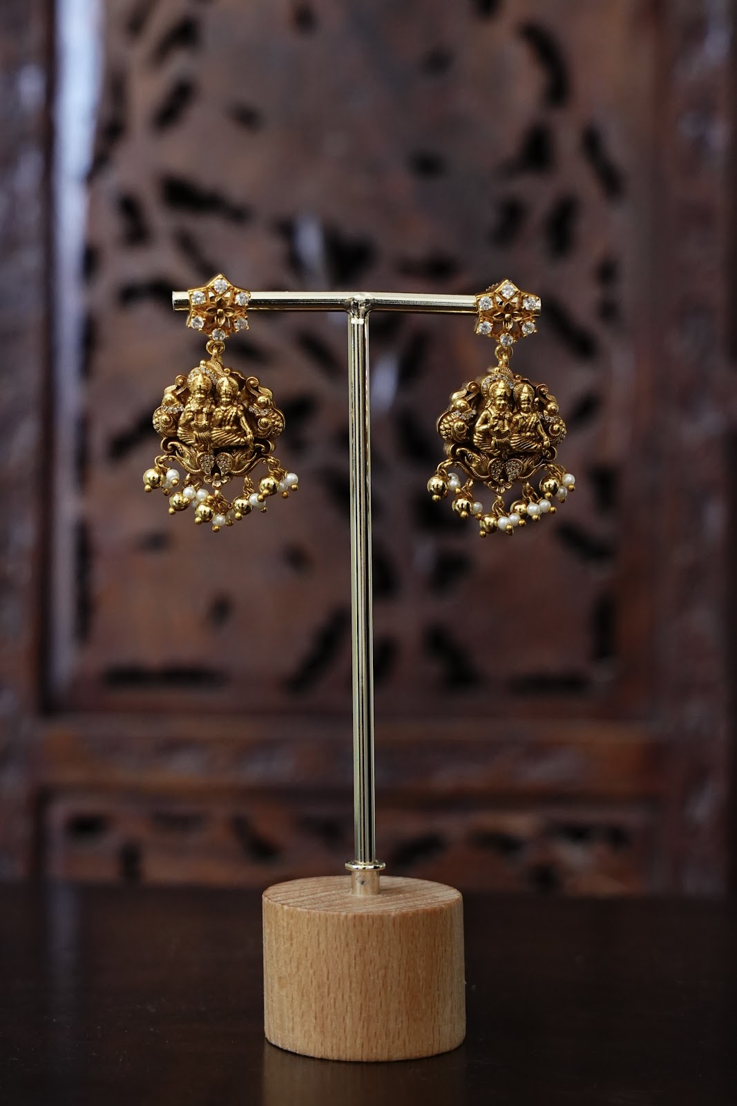 Regal Lakshmi Temple Jewellery Choker with Earrings | Handmade Gold Plated | NC890
