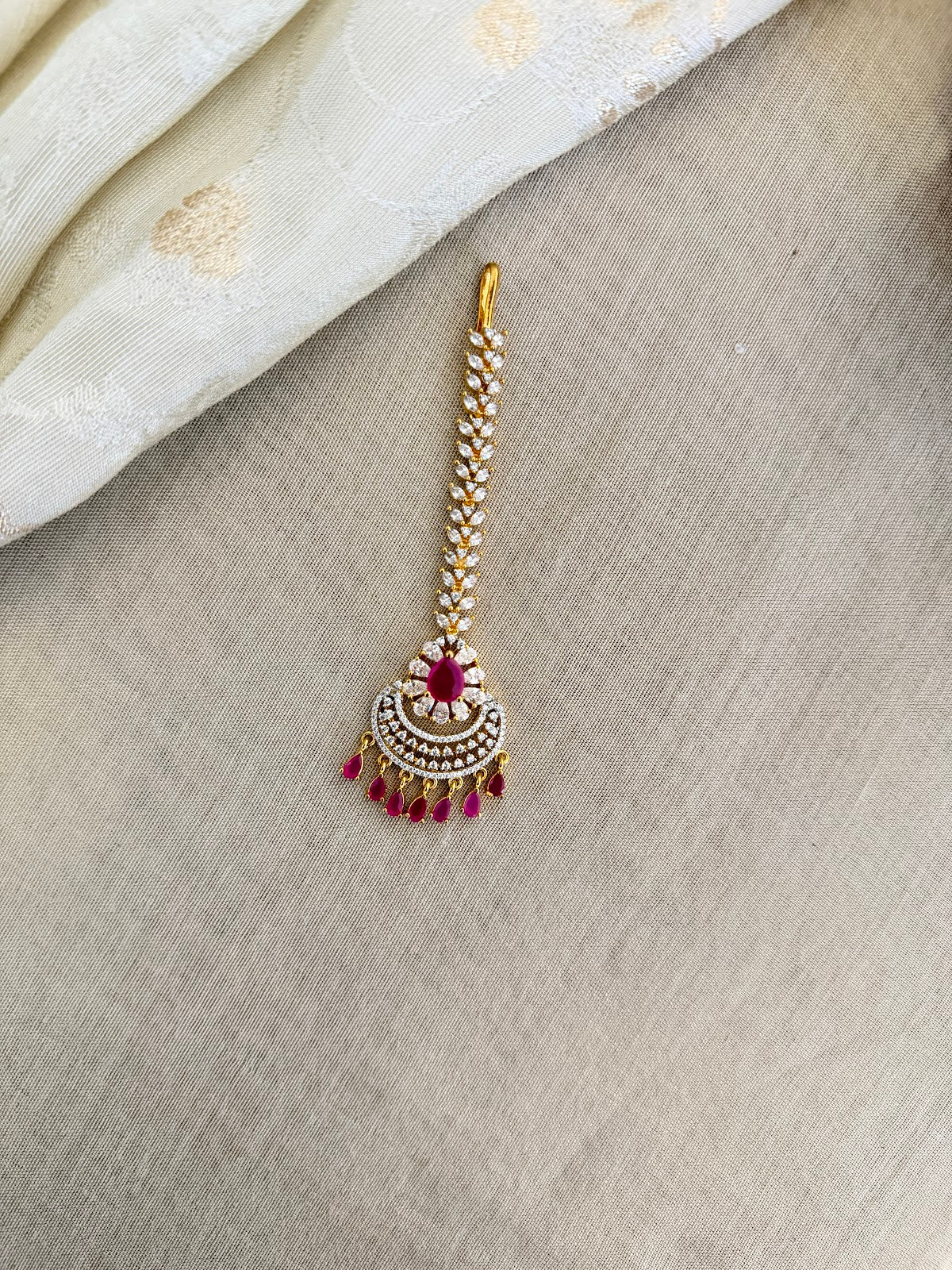 Ruby & White Floral AD Maang Tikka | MT332