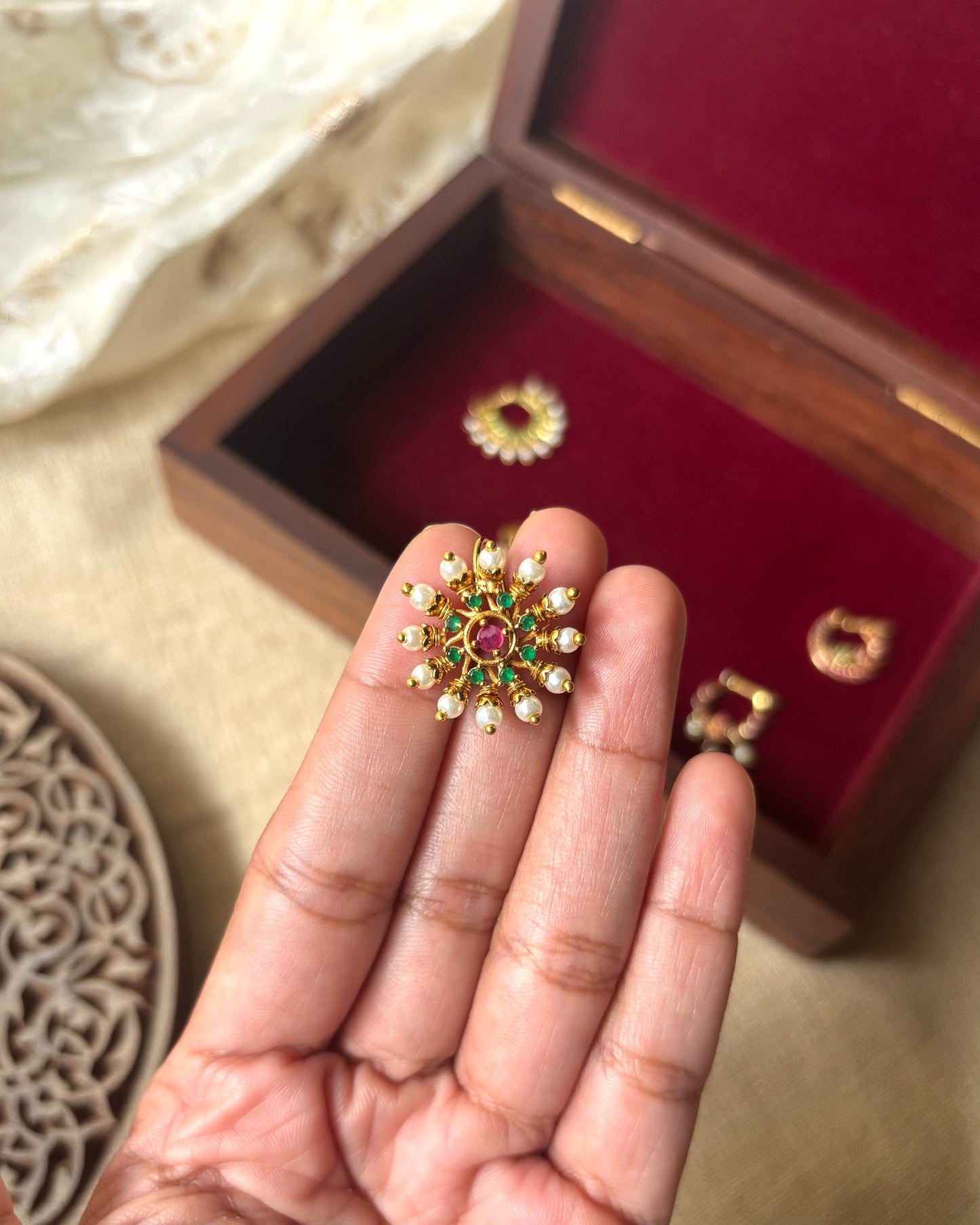 Floral Statement Clip on Nosepin | NP056