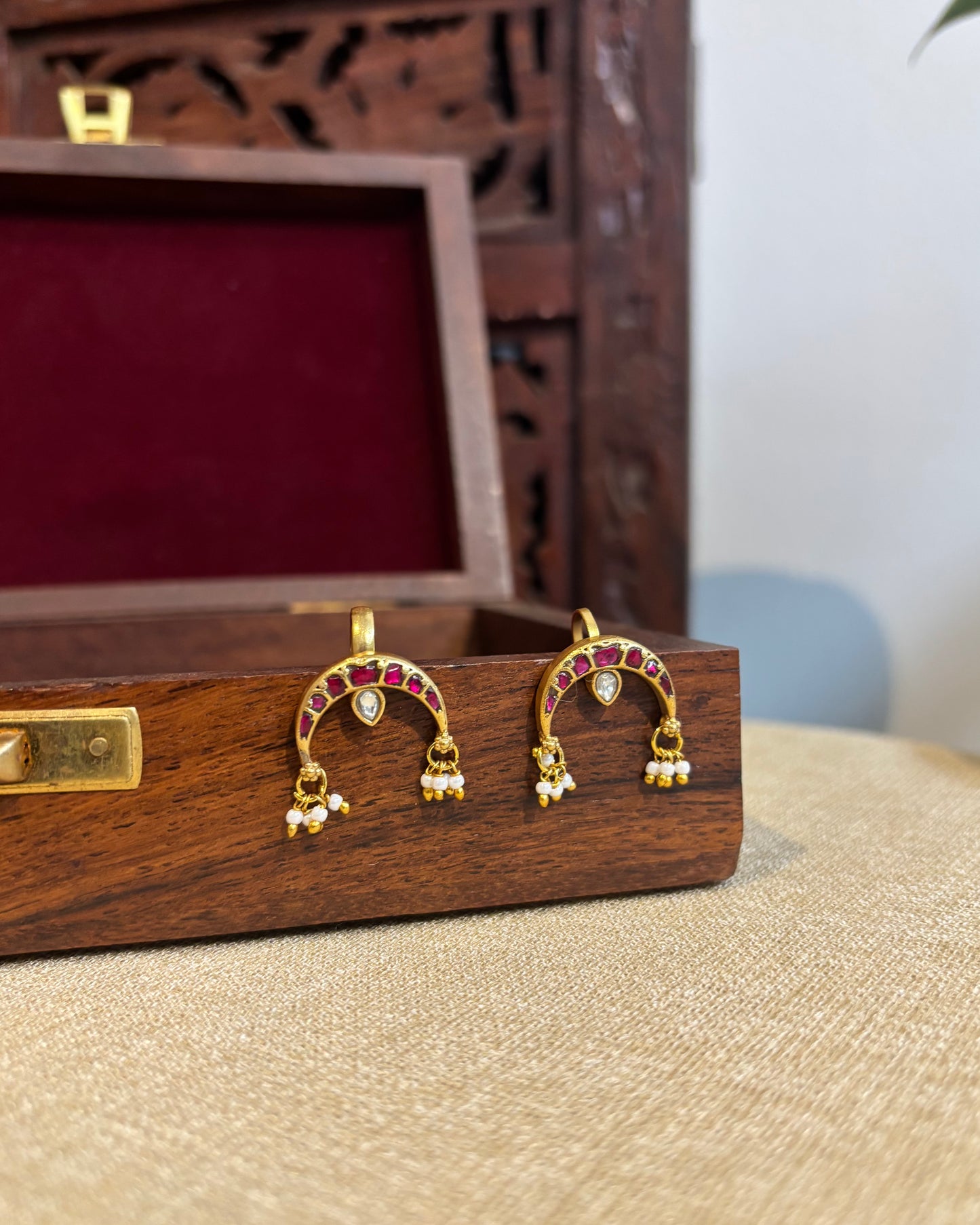 Chand Gold-Finish Jadau Bugadi | ER259