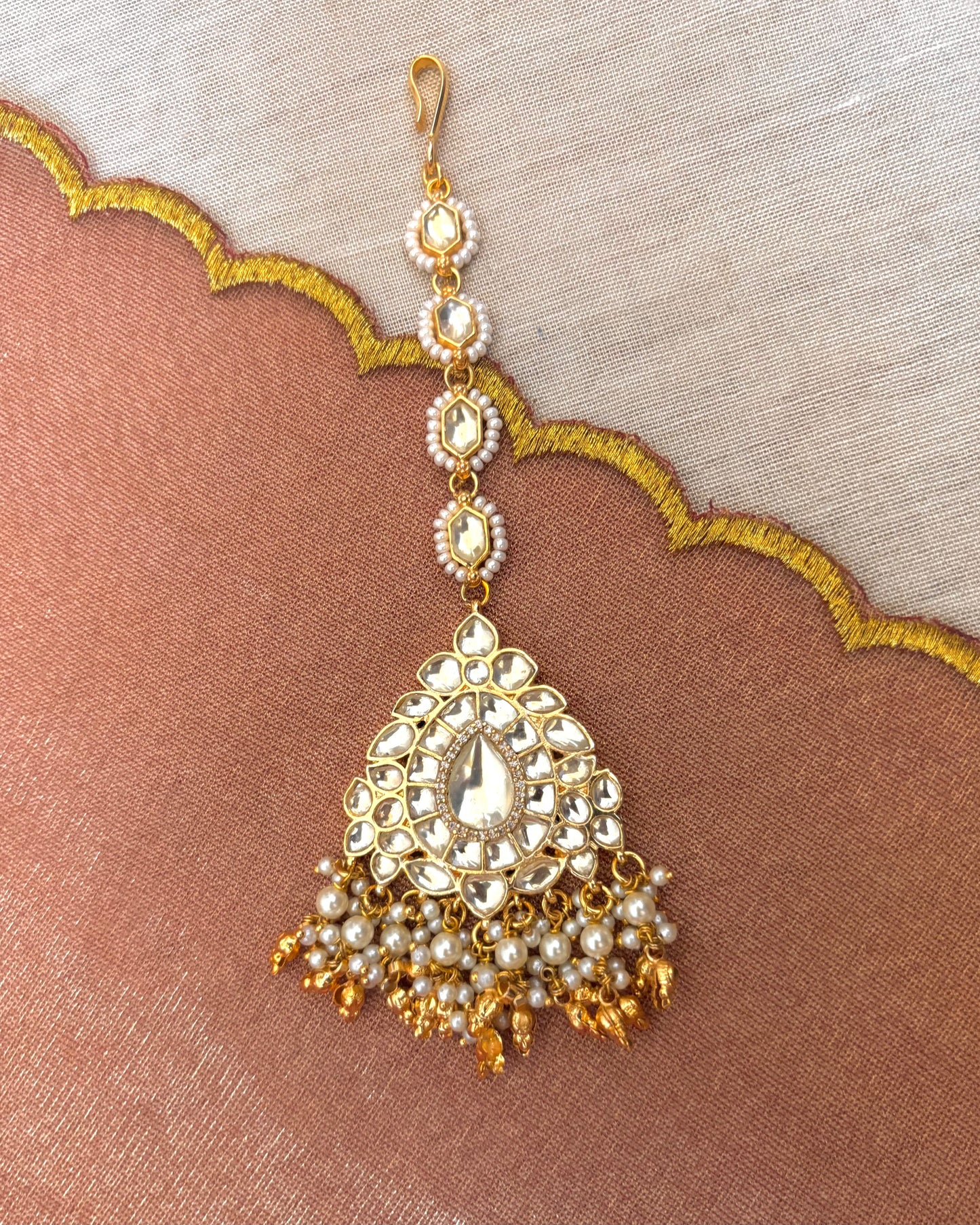 White Jadau Kundan Maang Tikka | Gold Plated