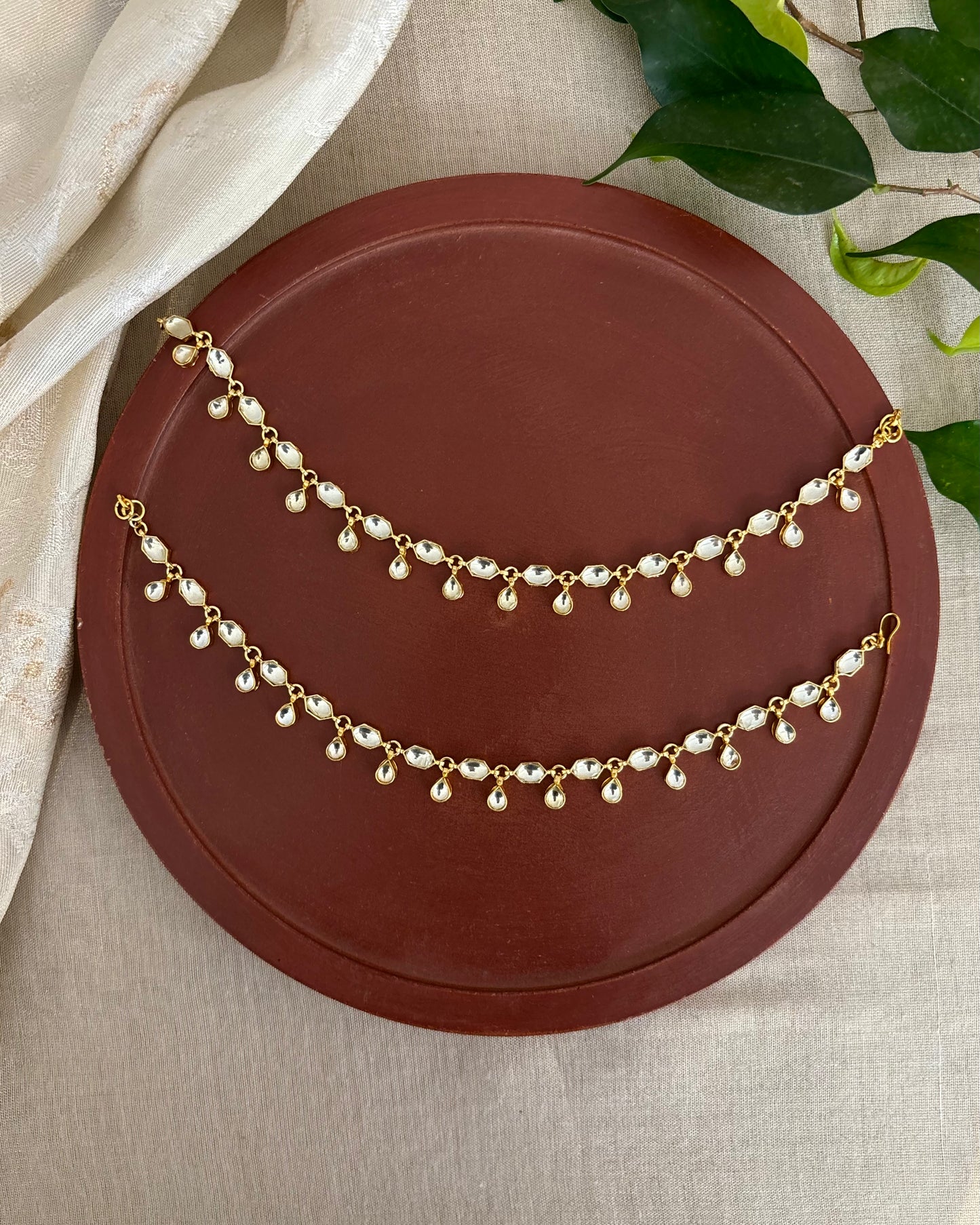 Single Layer White Kundan Ear Chain – Minimal Elegant Ear Accessory | EC156