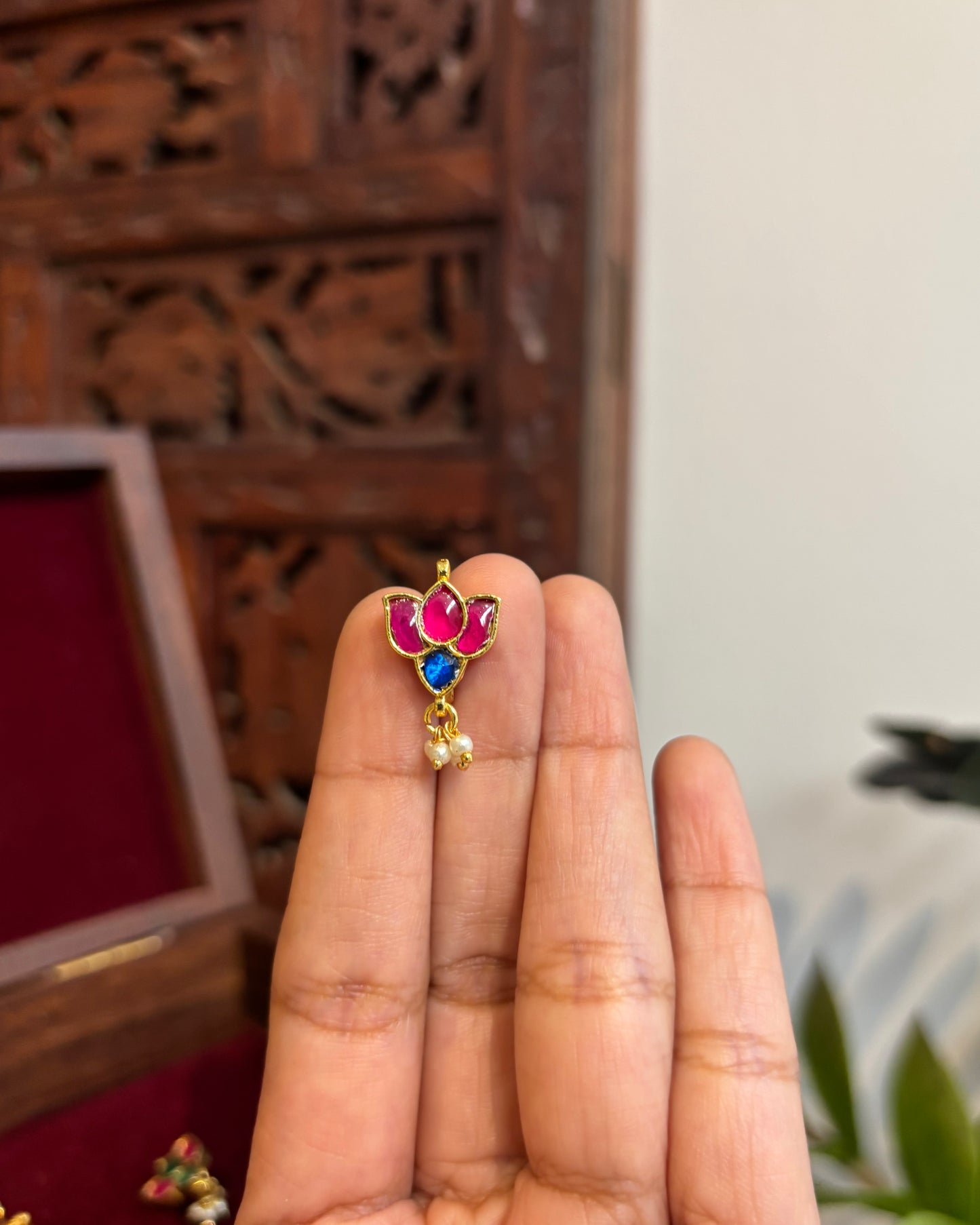 Lotus Minimal Floral Clip On Nosepin | NP094