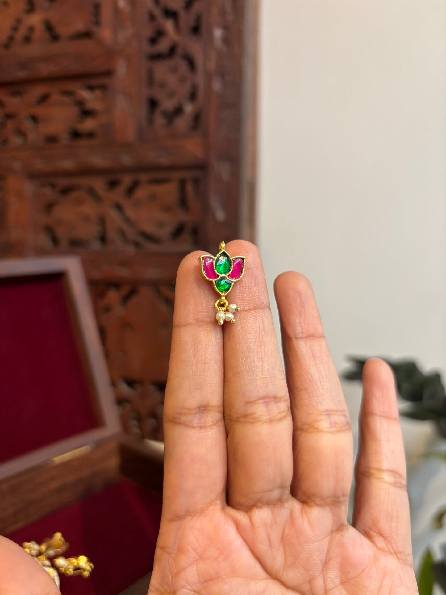 Lotus Minimal Floral Clip On Nosepin | NP096