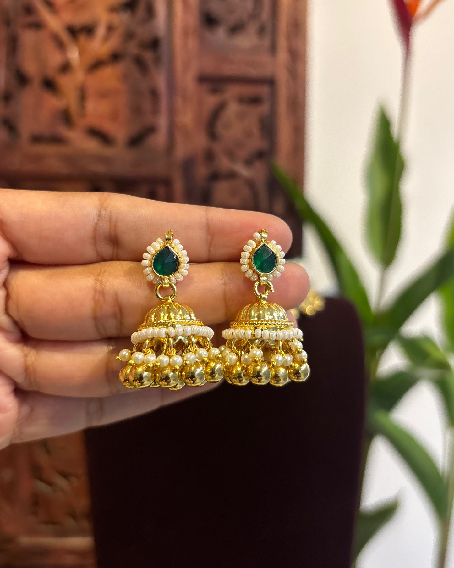 Green White Kundan Choker Set with Earrings – Minimal Statement | NC166