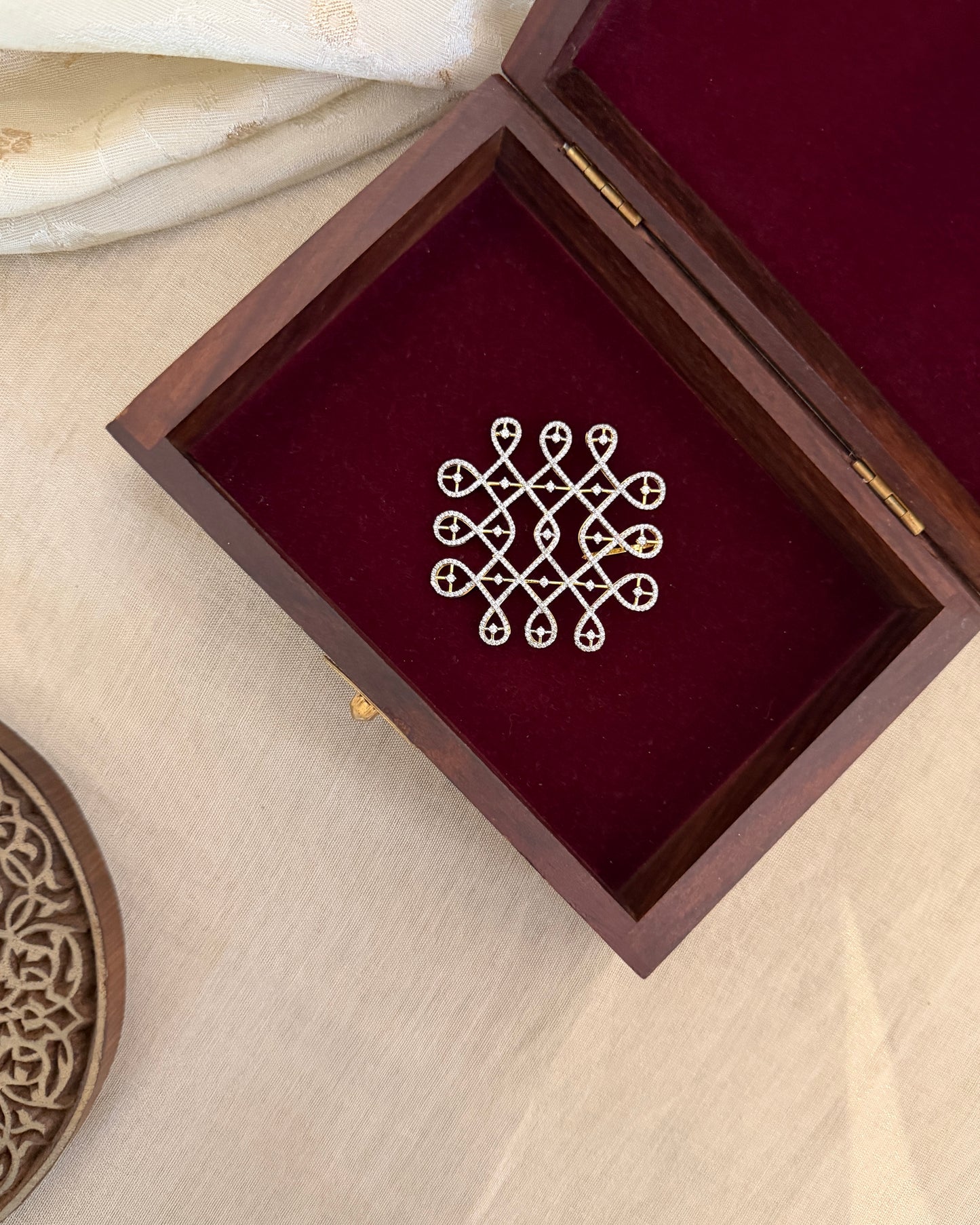 Kolam/Muggu Traditional AD Pendant Set | NC698
