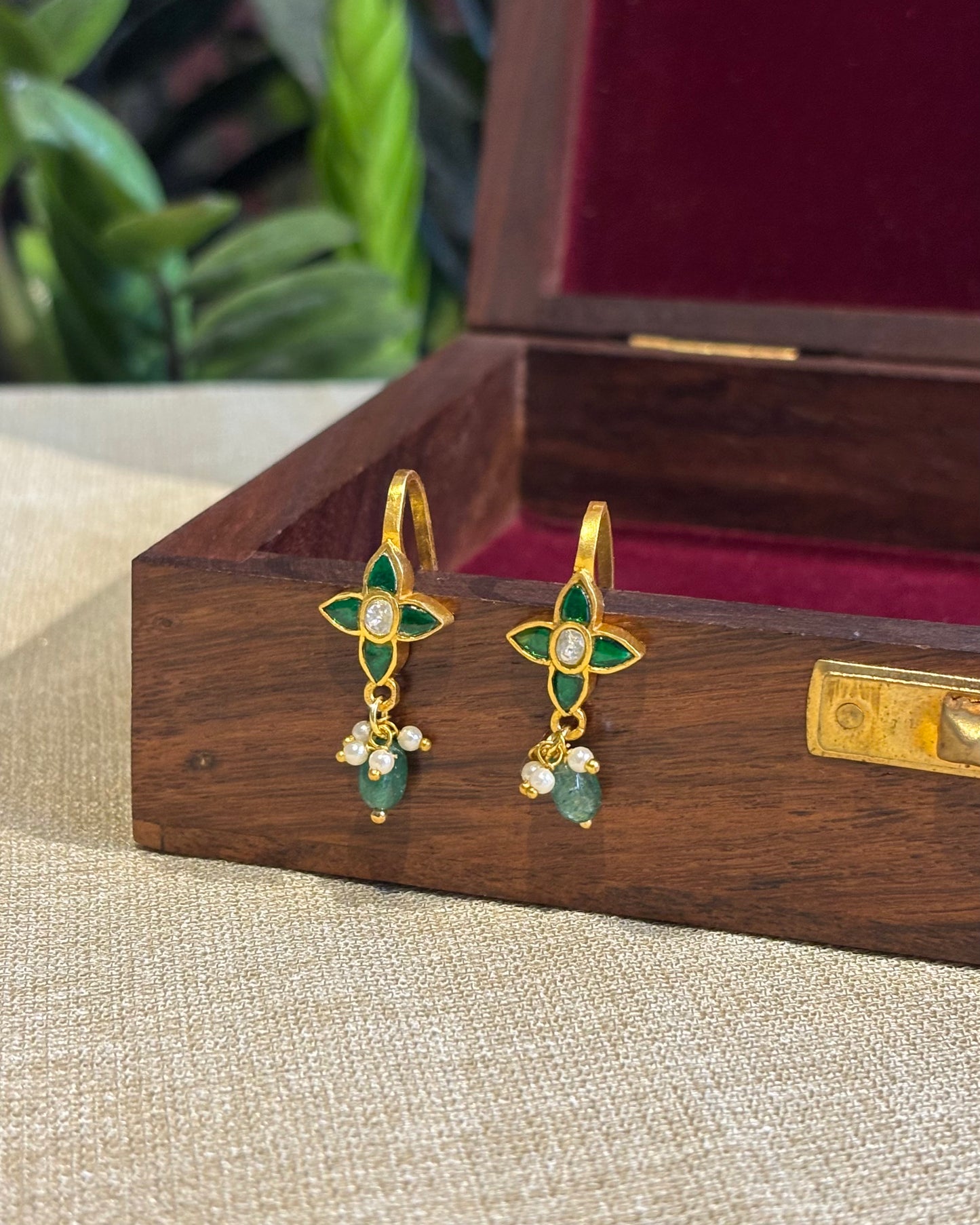 Floral Green Gold-Finish Jadau Bugadi | ER136