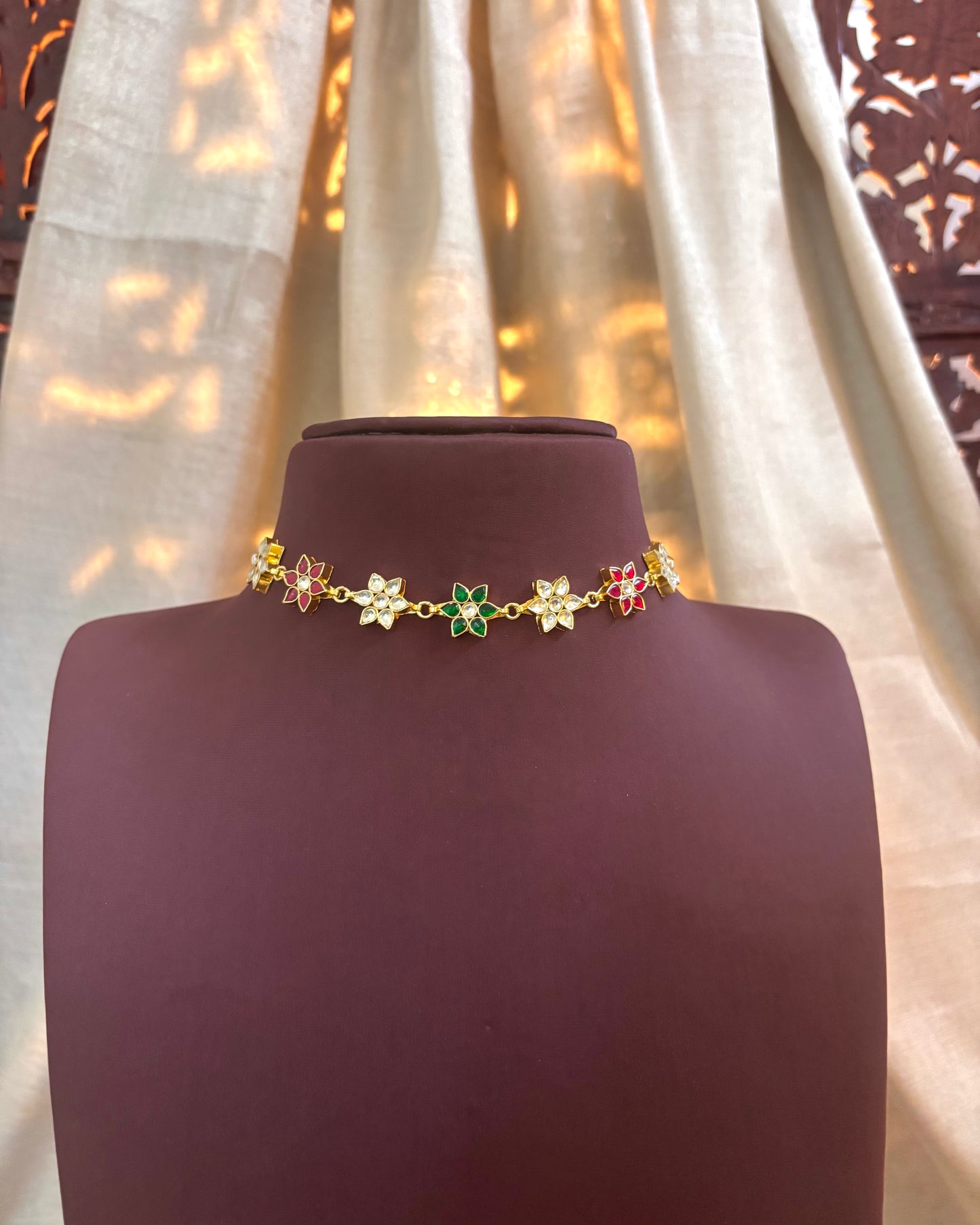 Multicolor Minimal Floral Pearl Choker Necklace | NC095