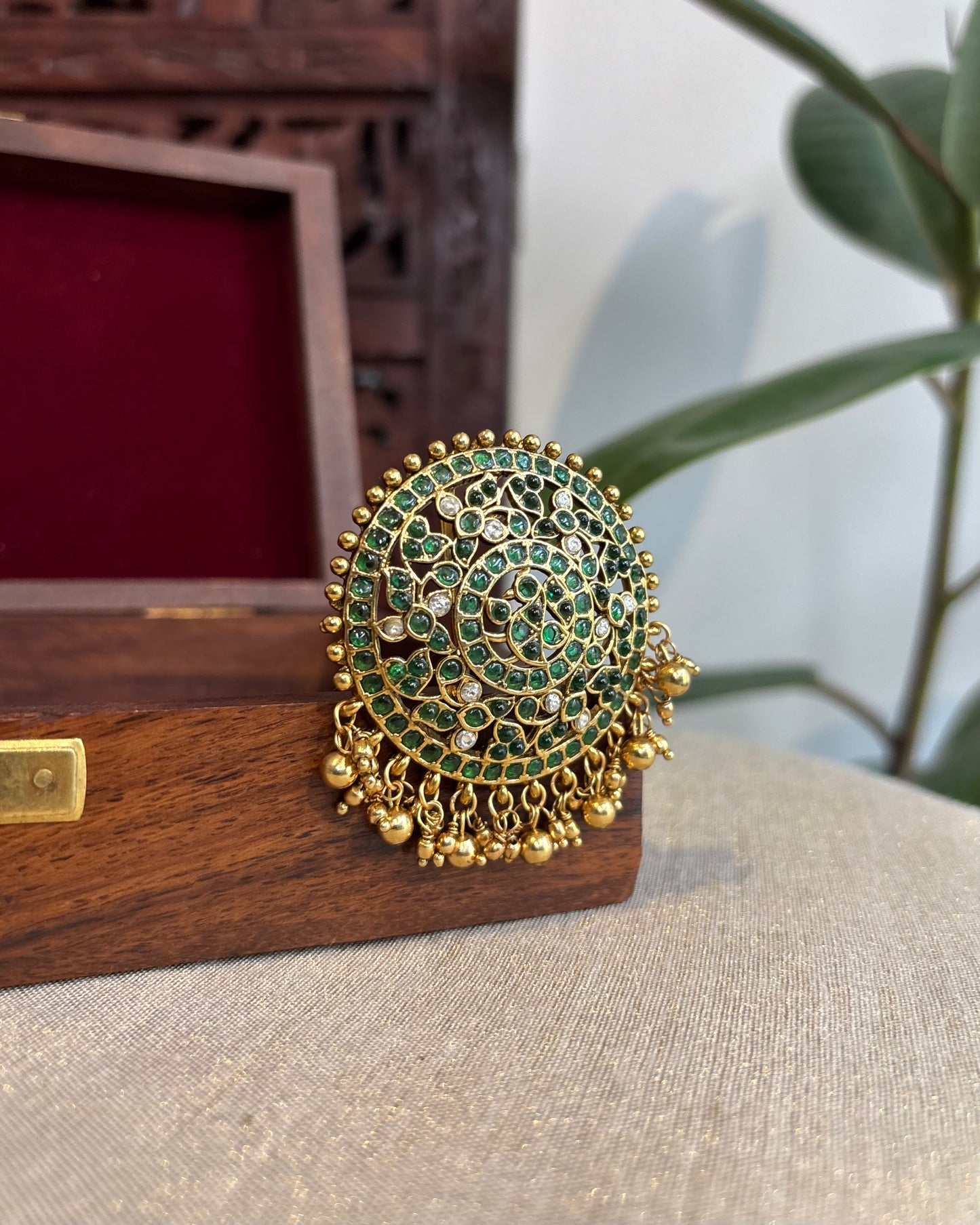 Kemp Peacock Round Hair Pendant – Traditional Bridal Hair Jewellery | HA222