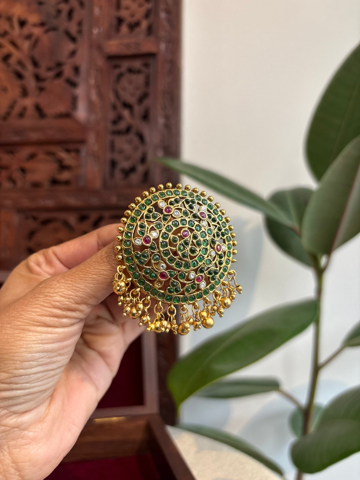 Kemp Peacock Round Hair Pendant – Traditional Bridal Hair Jewellery | HA223