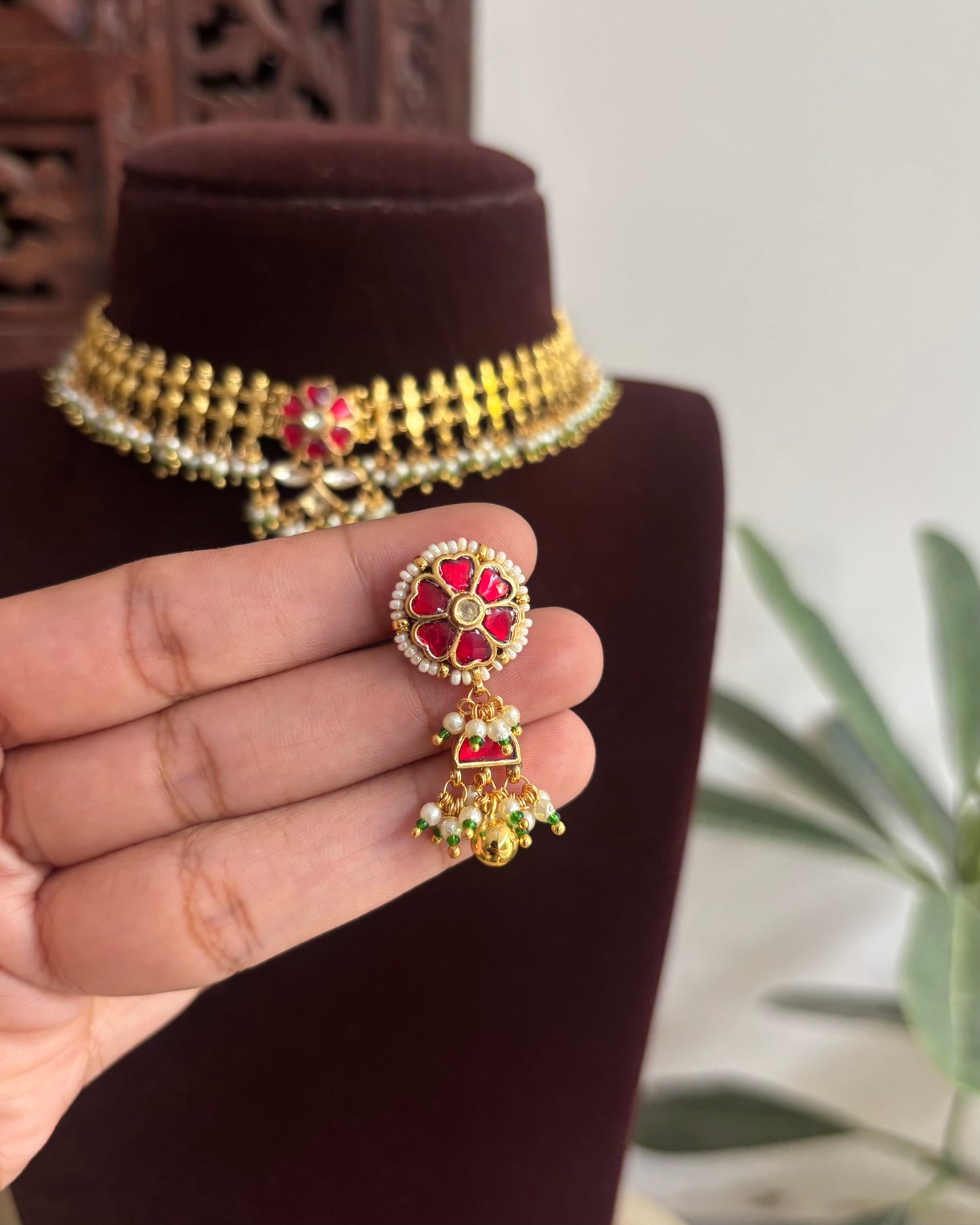 Goldplated Kundan Floral Choker with Earrings | NC546