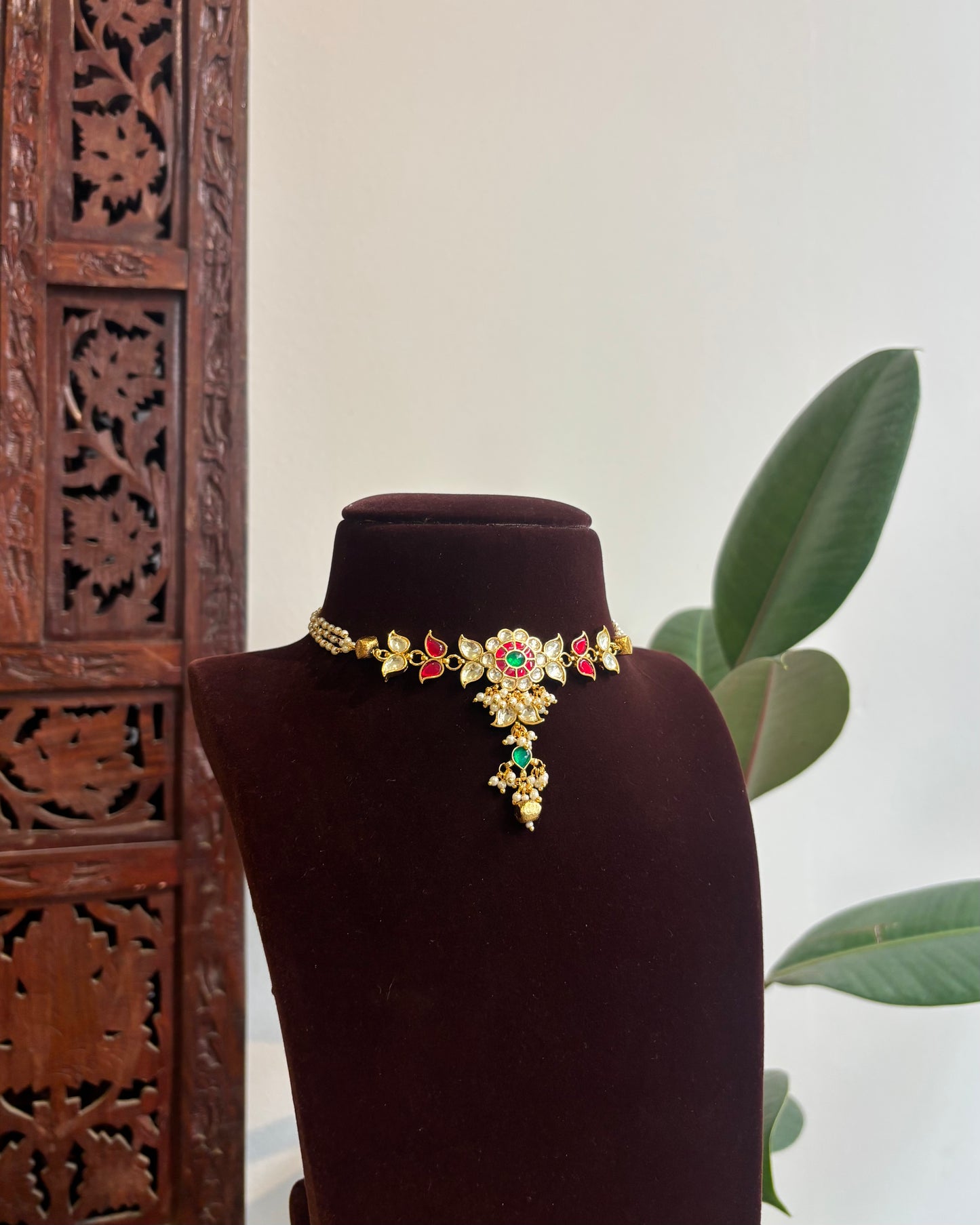 The Garland – Antique Floral Choker | Varna Edit | NC283