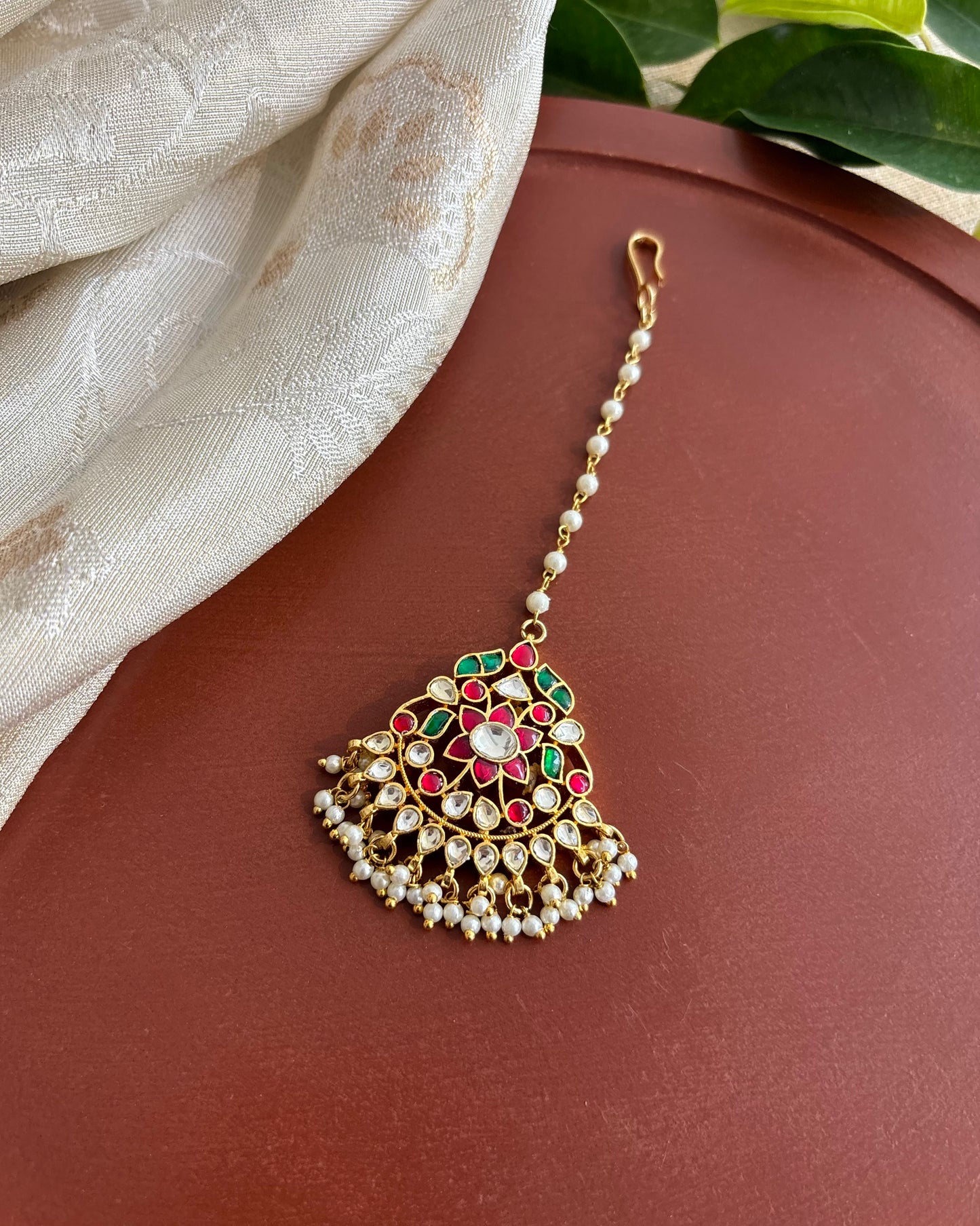 Minimal Kundan Maang Tikka with Pearl Chain | MT167