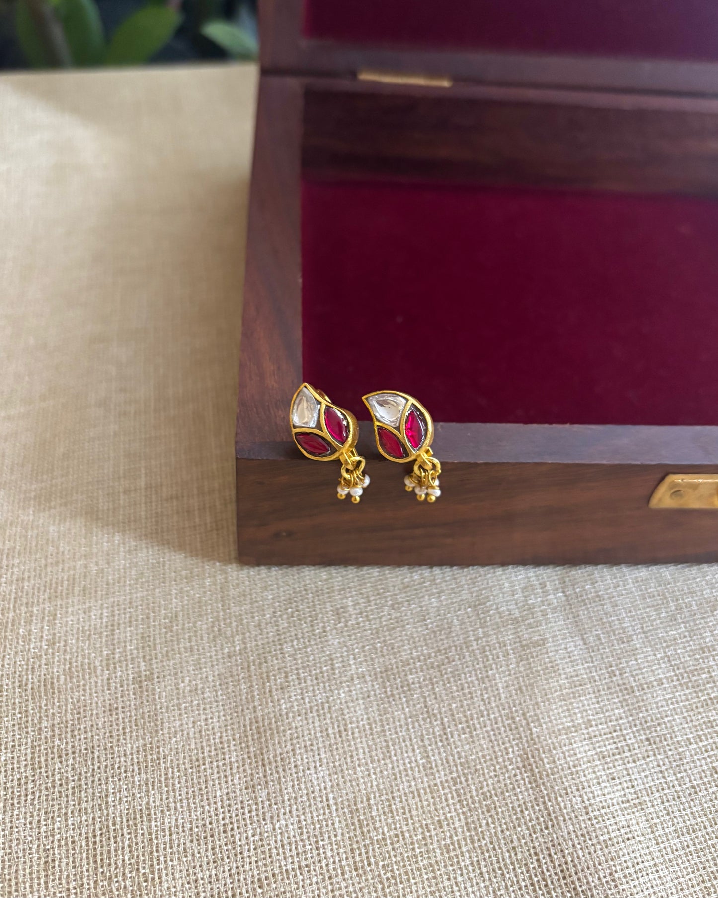 Multicolor Floral Gold-Finish Jadau Bugadi | ER159