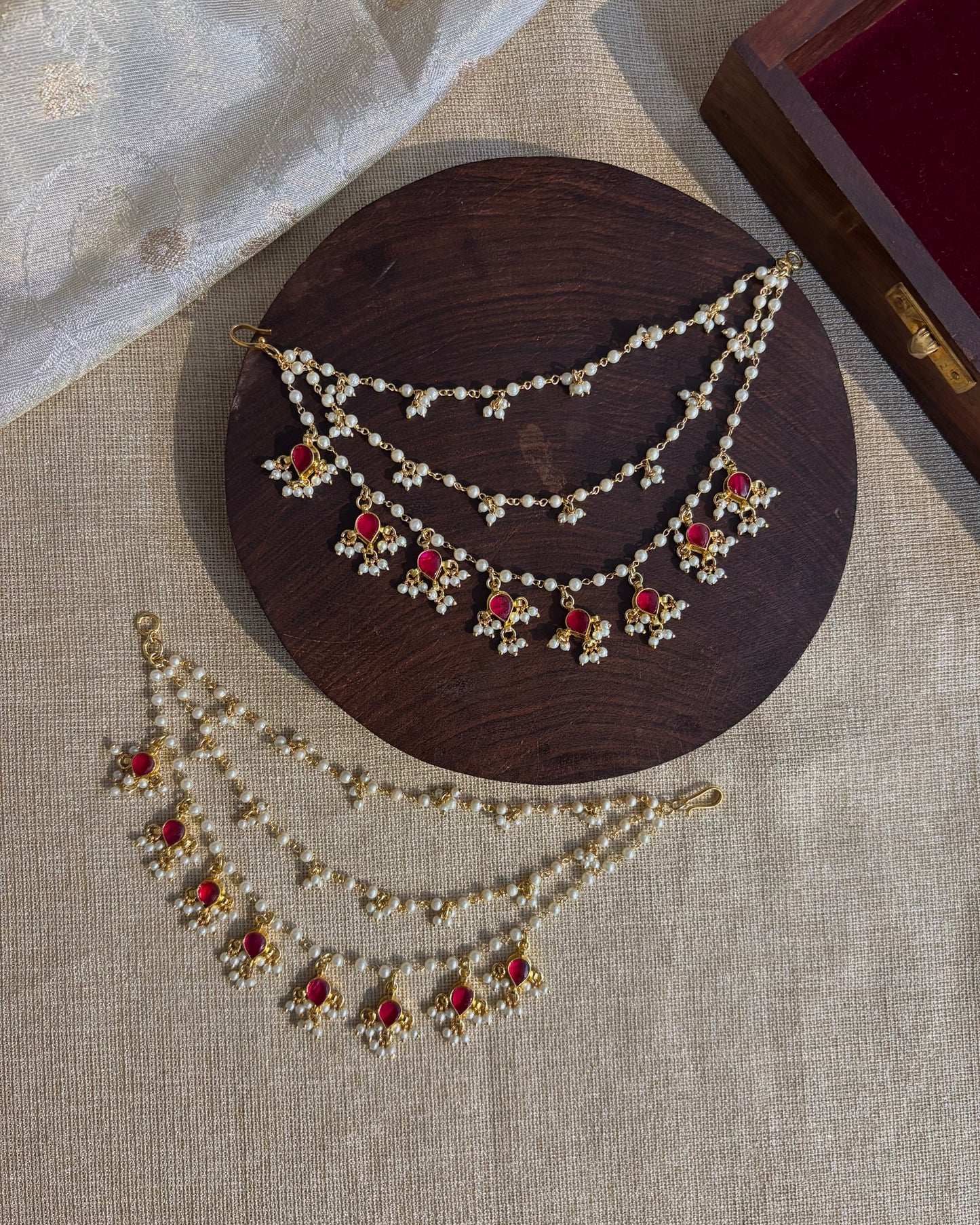 Minimal Jadau Kundan Three-Layer Pearl Ear Chain – Ruby & White | EC098