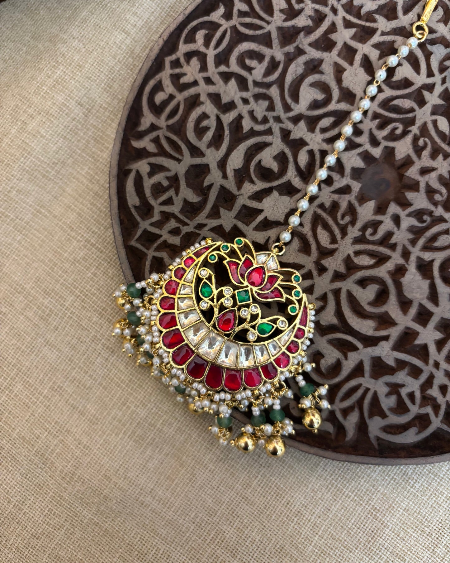 Jadau Kundan Lotus Motif Gold-Plated Maang Tikka | MT081