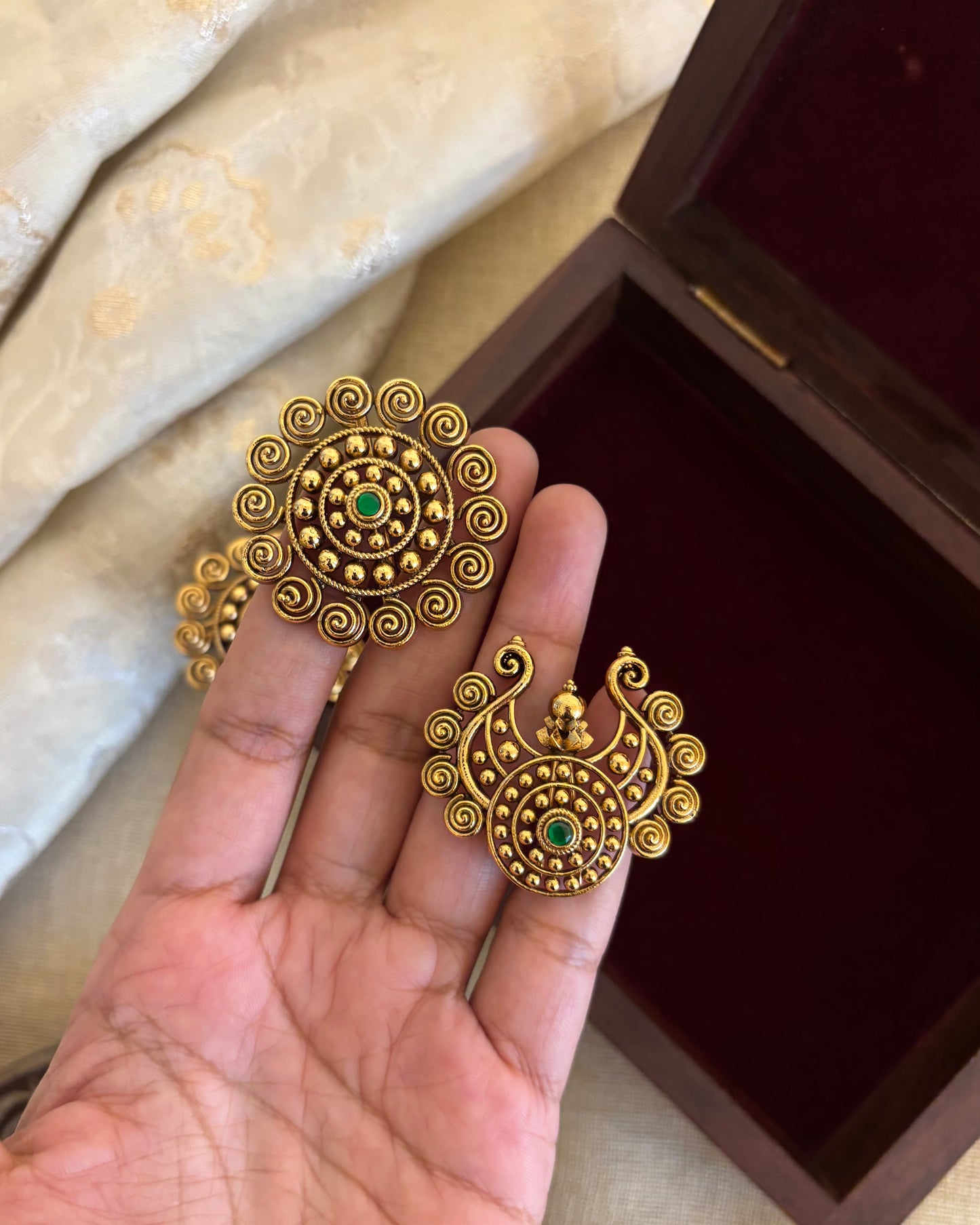 Antqiue Sun & Moon Hair Accessory – Traditional Set | HA340