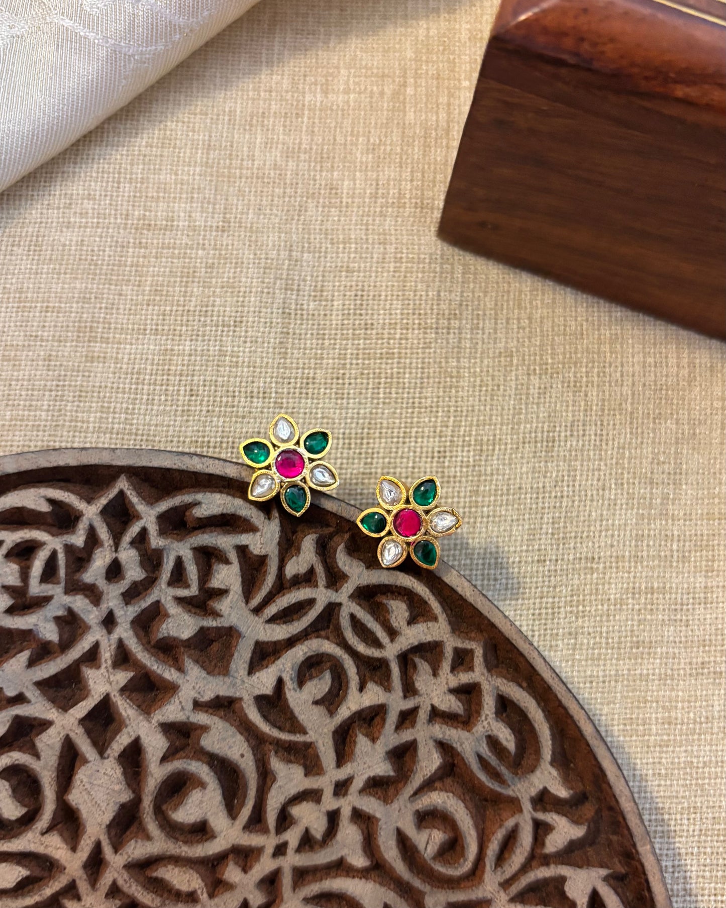 Multicolor Floral Stud Earrings | ER105