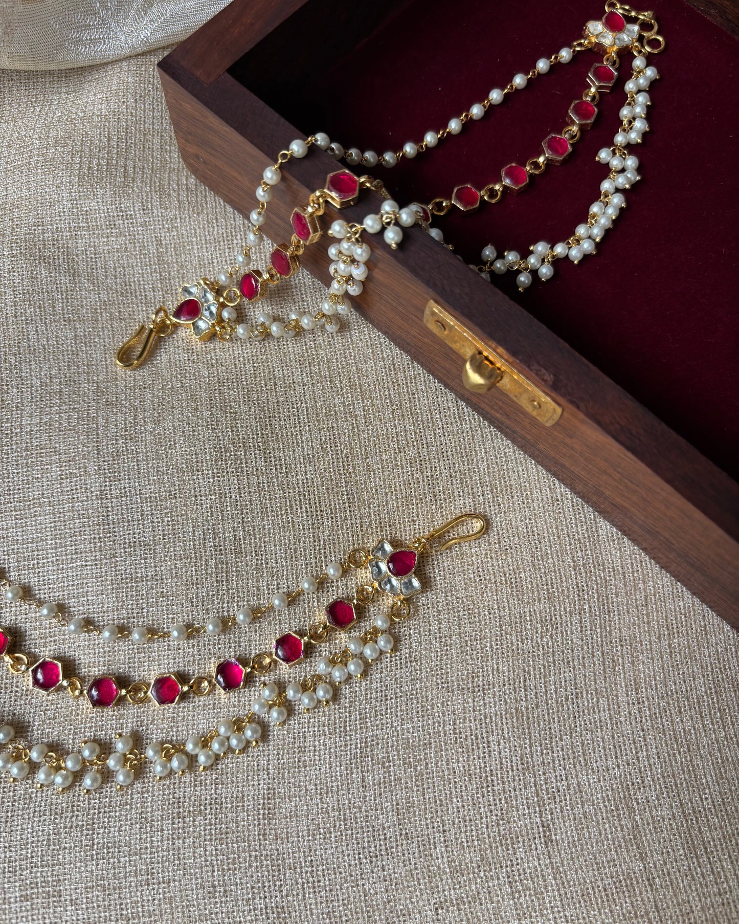 Minimal Jadau Kundan Three-Layer Pearl Ear Chain – Ruby & White | EC042