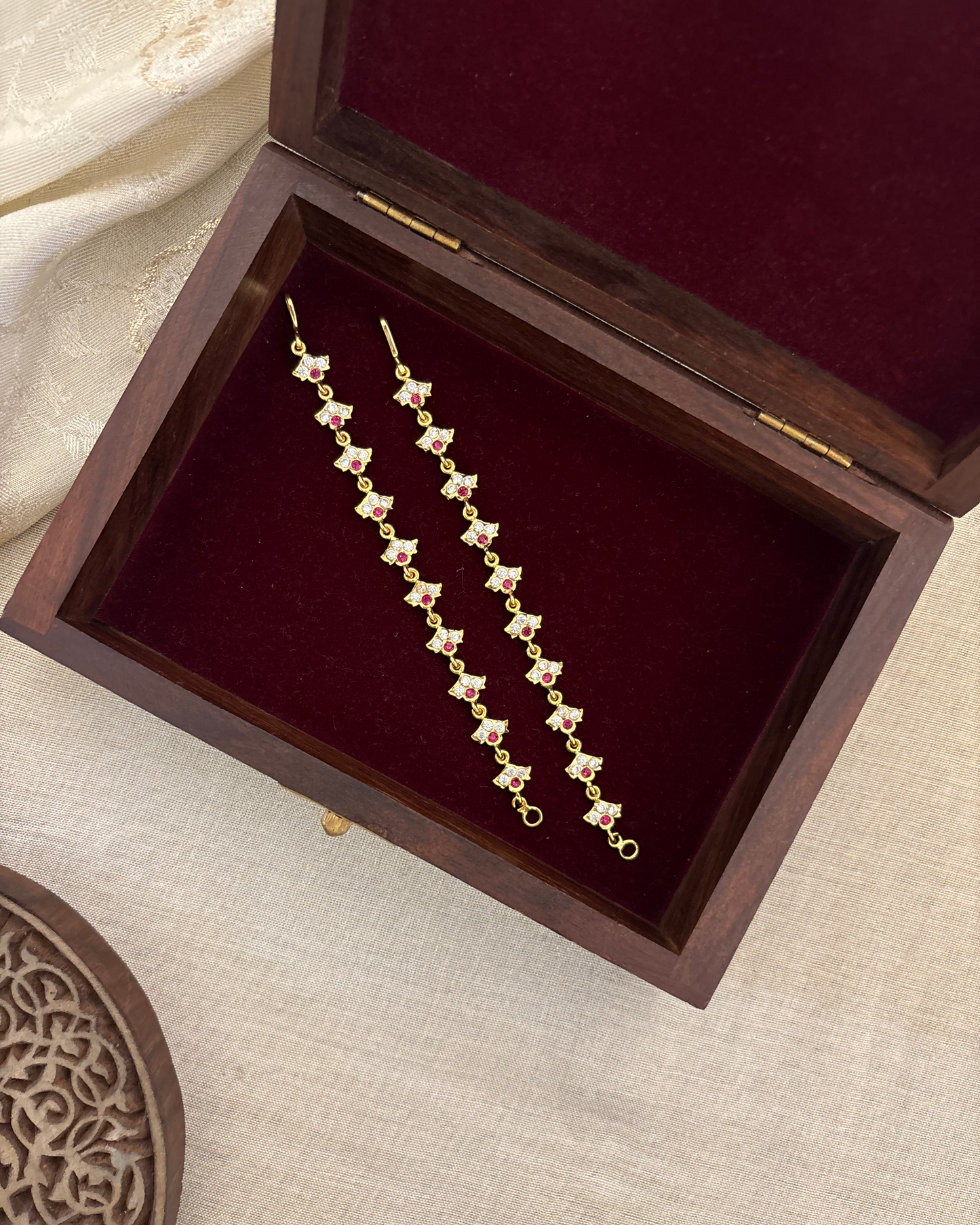 Vintage Impon Straight Ear Chain – | Ruby & White | EC189