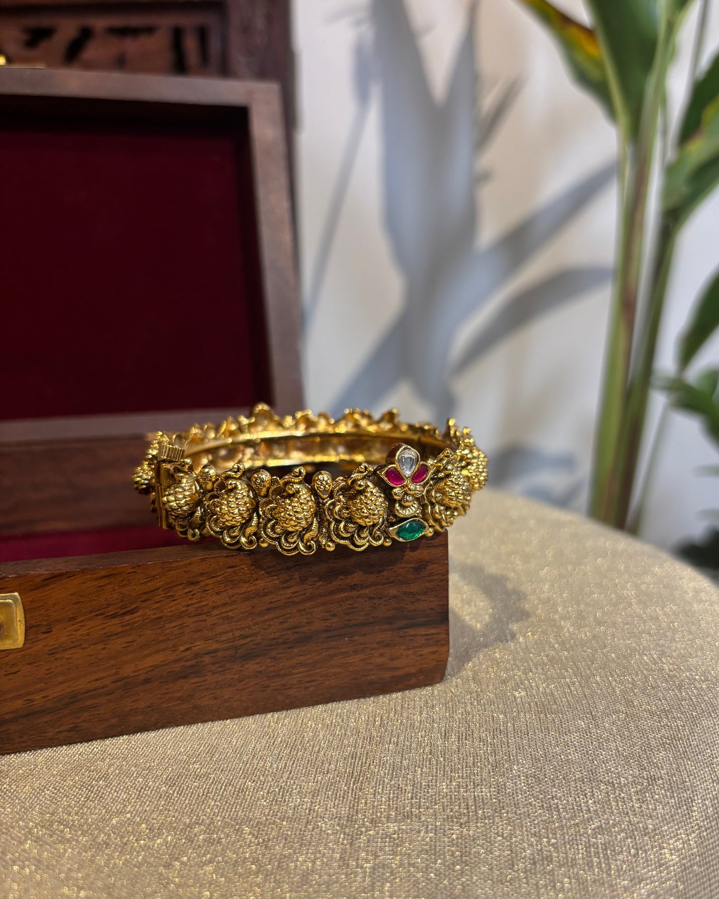 Jadau Kundan Antique Kada Bangles with Multicolor Floral Pendant | BA022