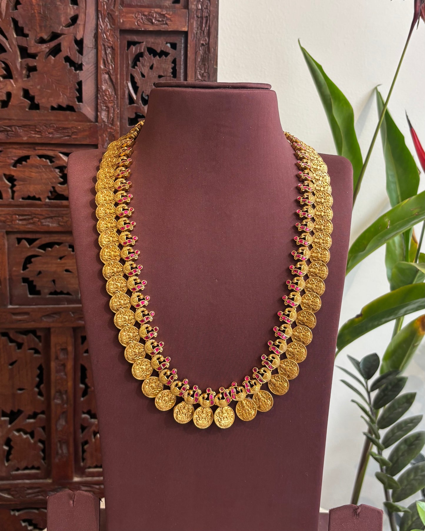 Lakshmi Antique Peacock Kaasu Haram with Kundan Detailing – Bridal Temple Jewellery | NC210