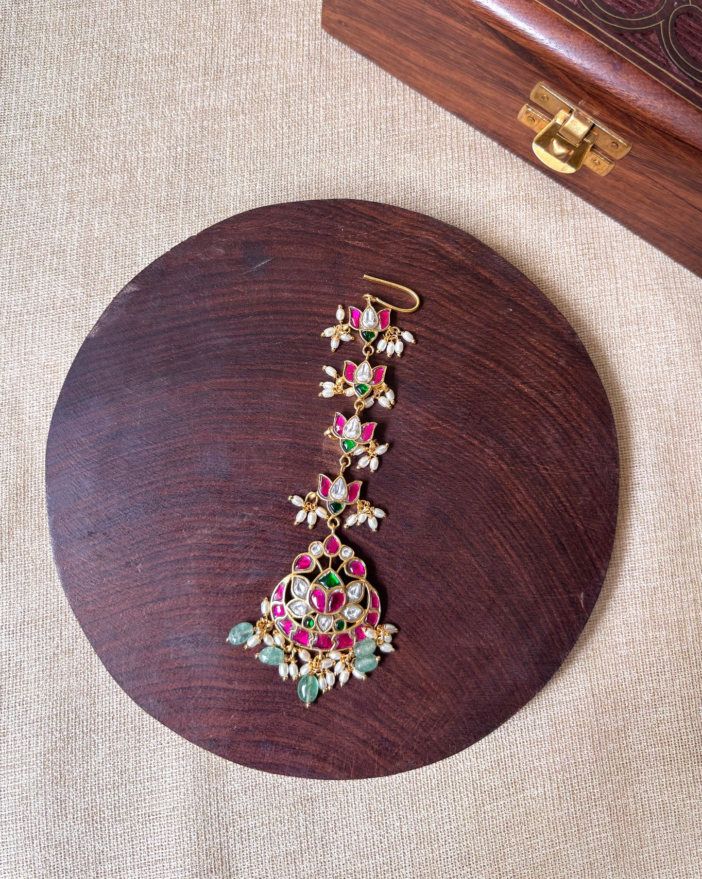 Jadau Kundan Floral Maang Tikka with Lotus Chain – Gold-Plated Bridal Hair Jewellery | MT064