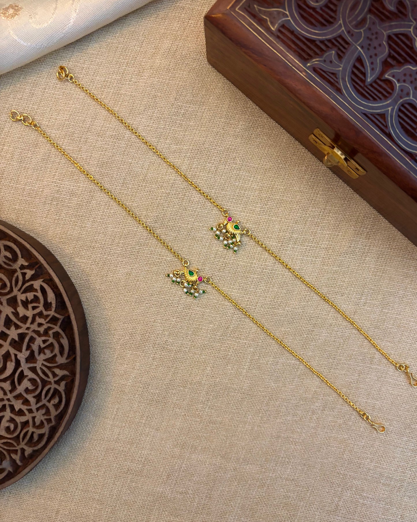 Minimal Parrot Anklets | AN007