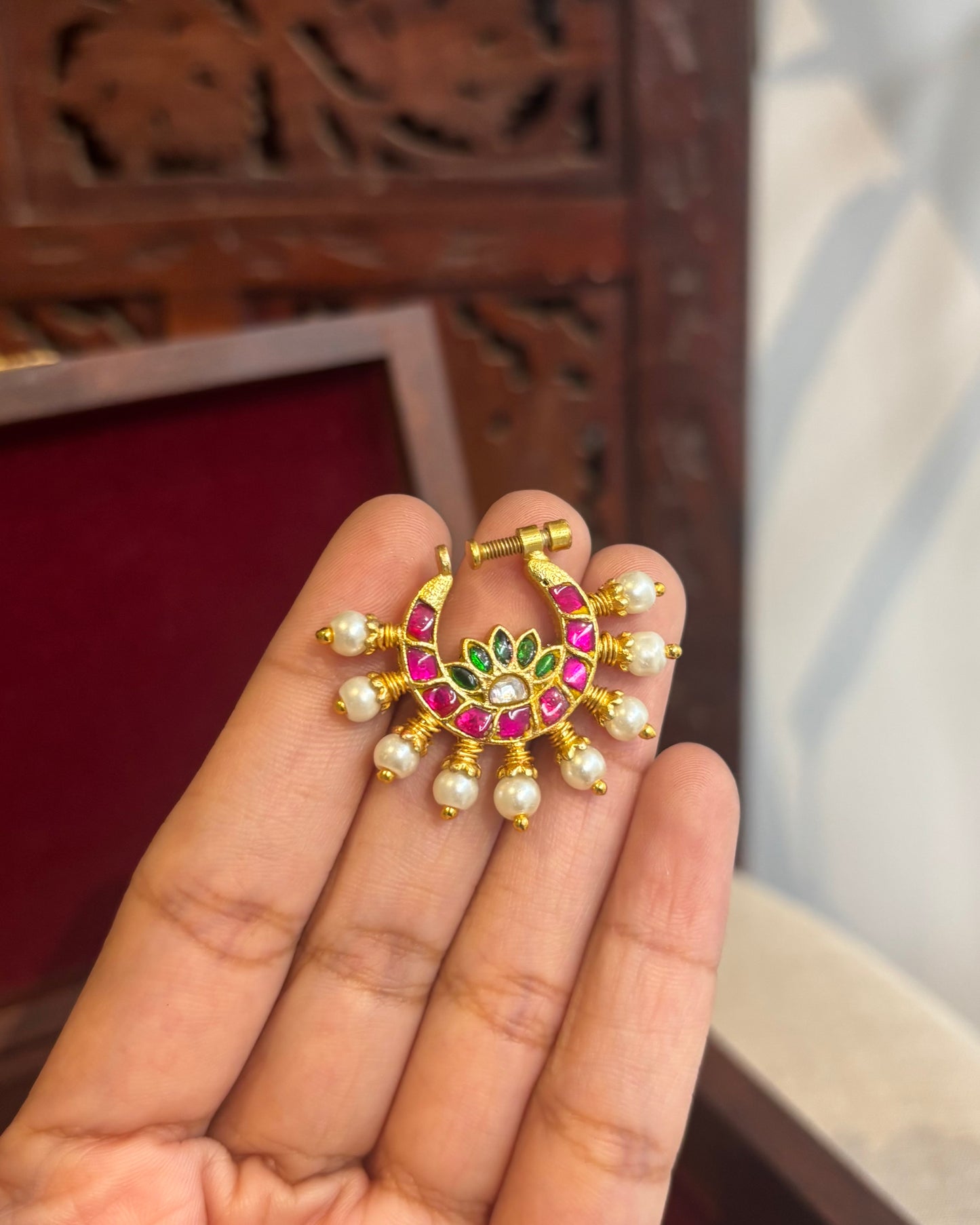 Statement Floral Nosepin | NP076