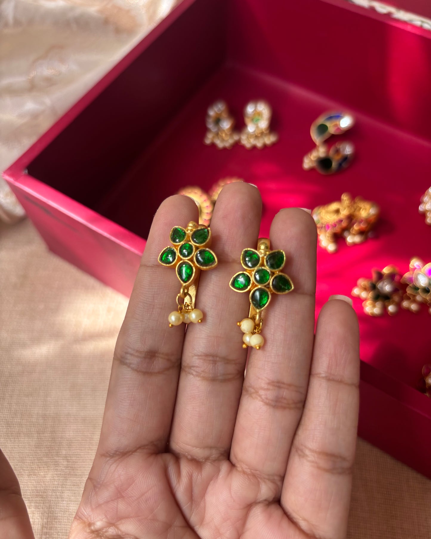 Floral Gold-Finish Jadau Bugadi | ER032