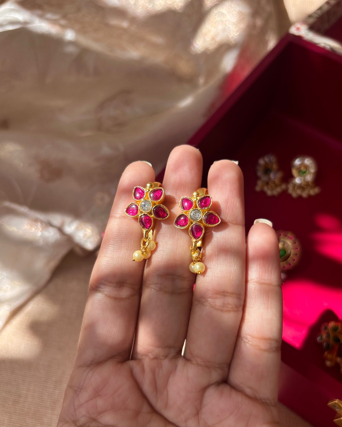 Floral Gold-Finish Jadau Bugadi | ER032