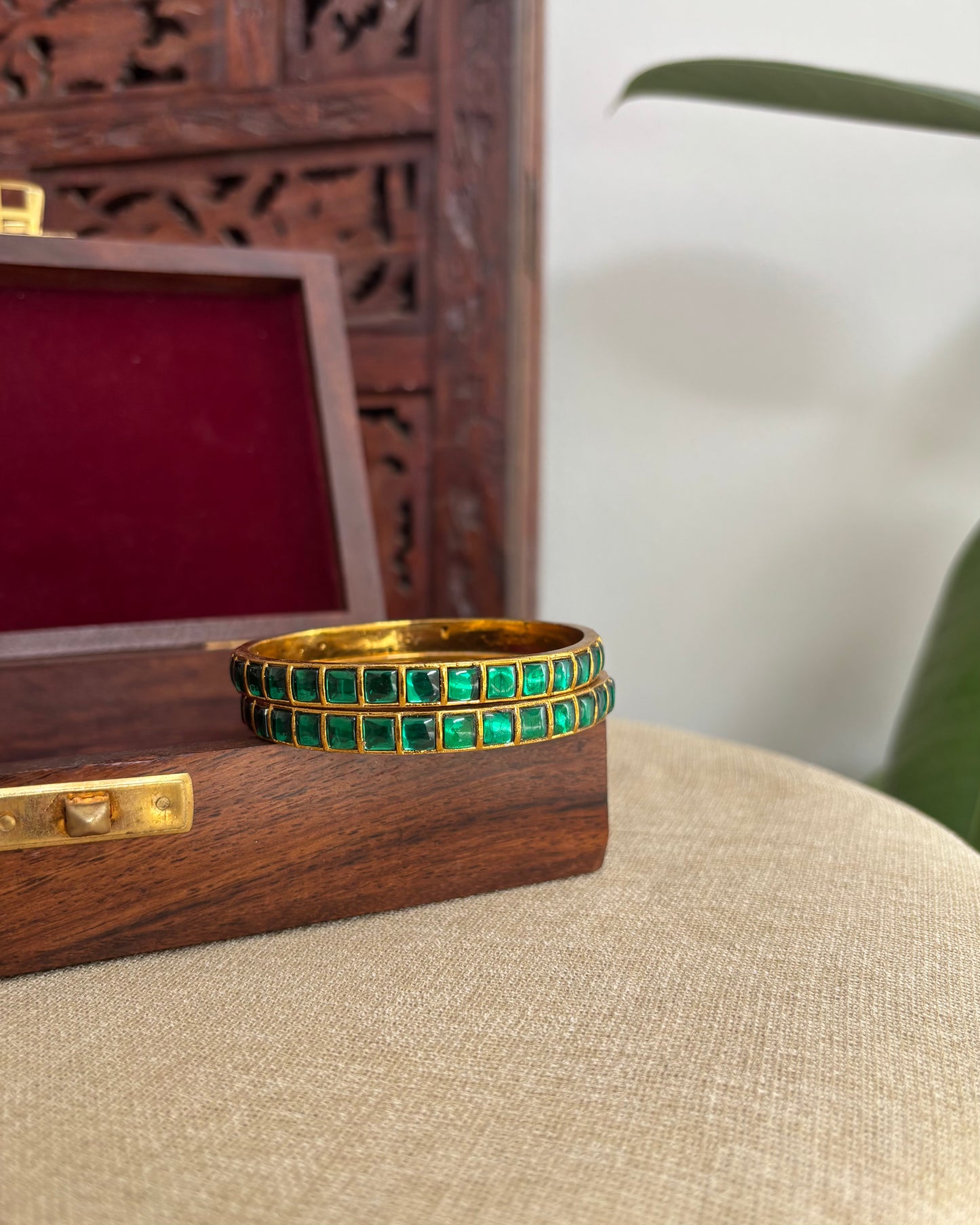 Minimal Green Jadau Kundan Bangles | BA035