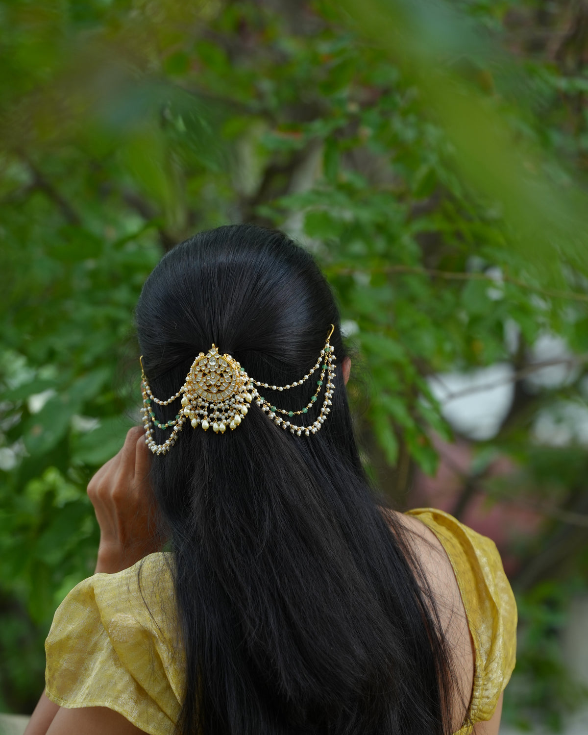 White Kundan Hair Accessory with Pearl & Green Bead Side Chains