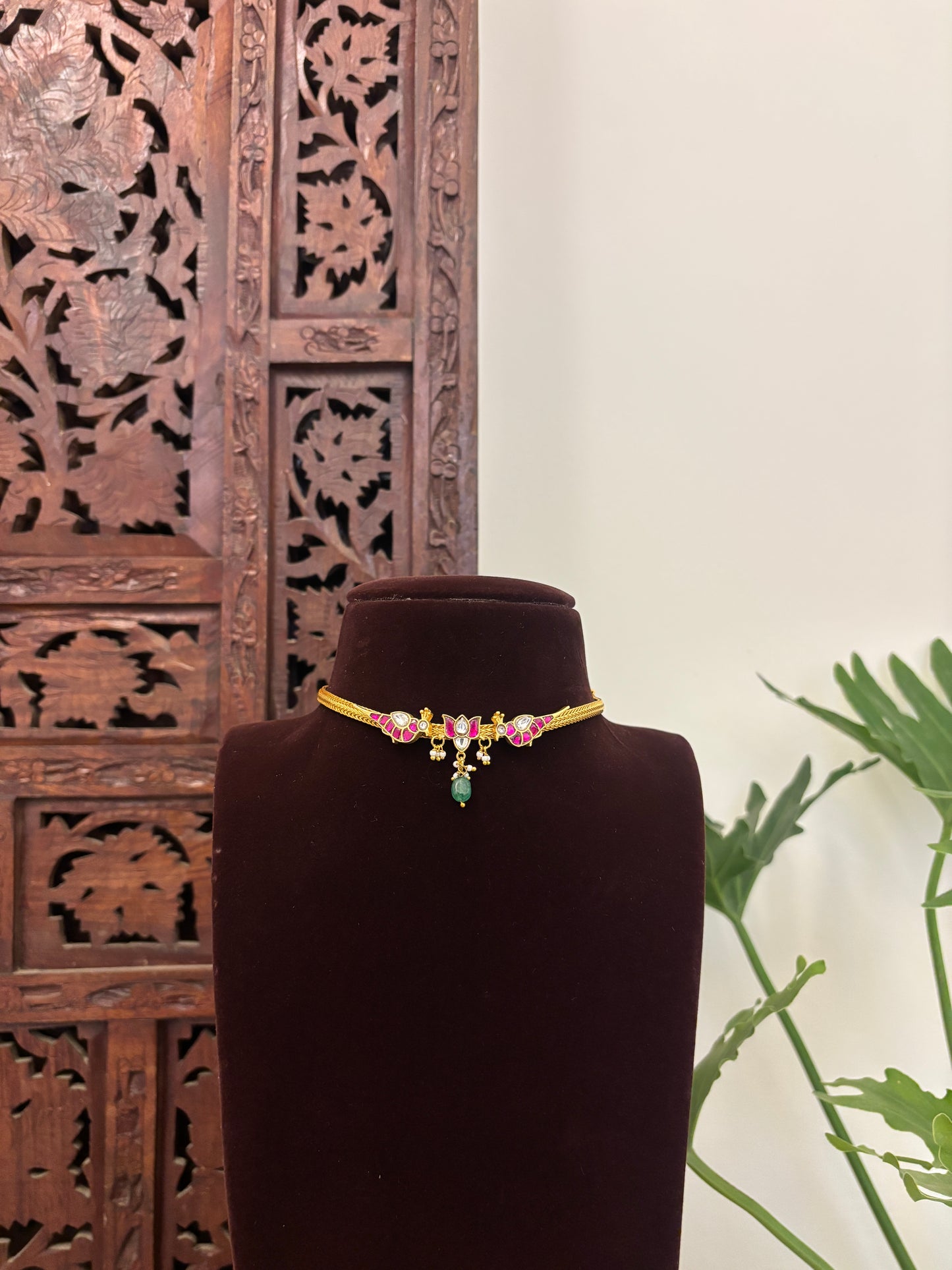 NC674 - Lotus Bloom Kundan Choker 3