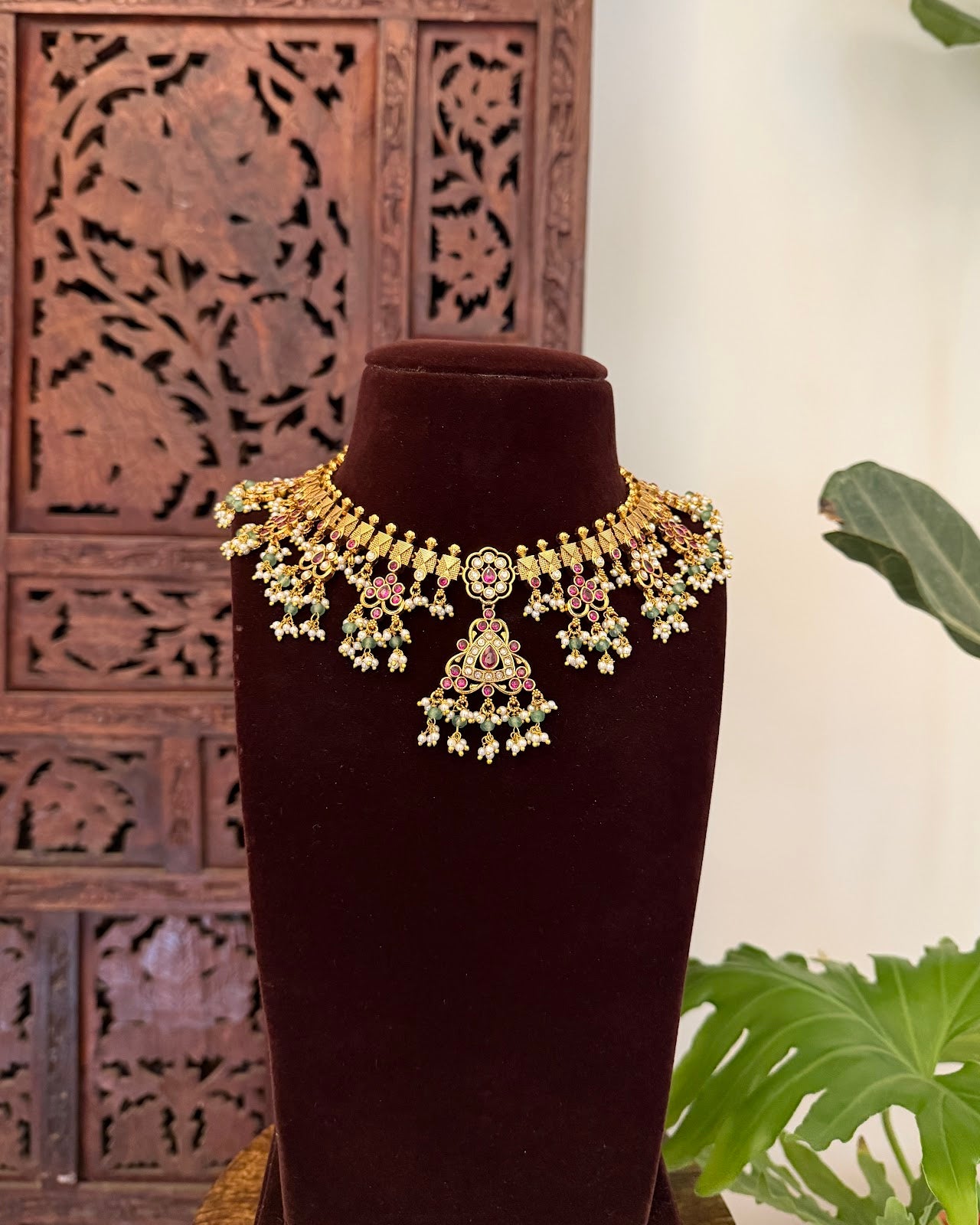 Jadau Kundan Floral Necklace with Earrings NC706