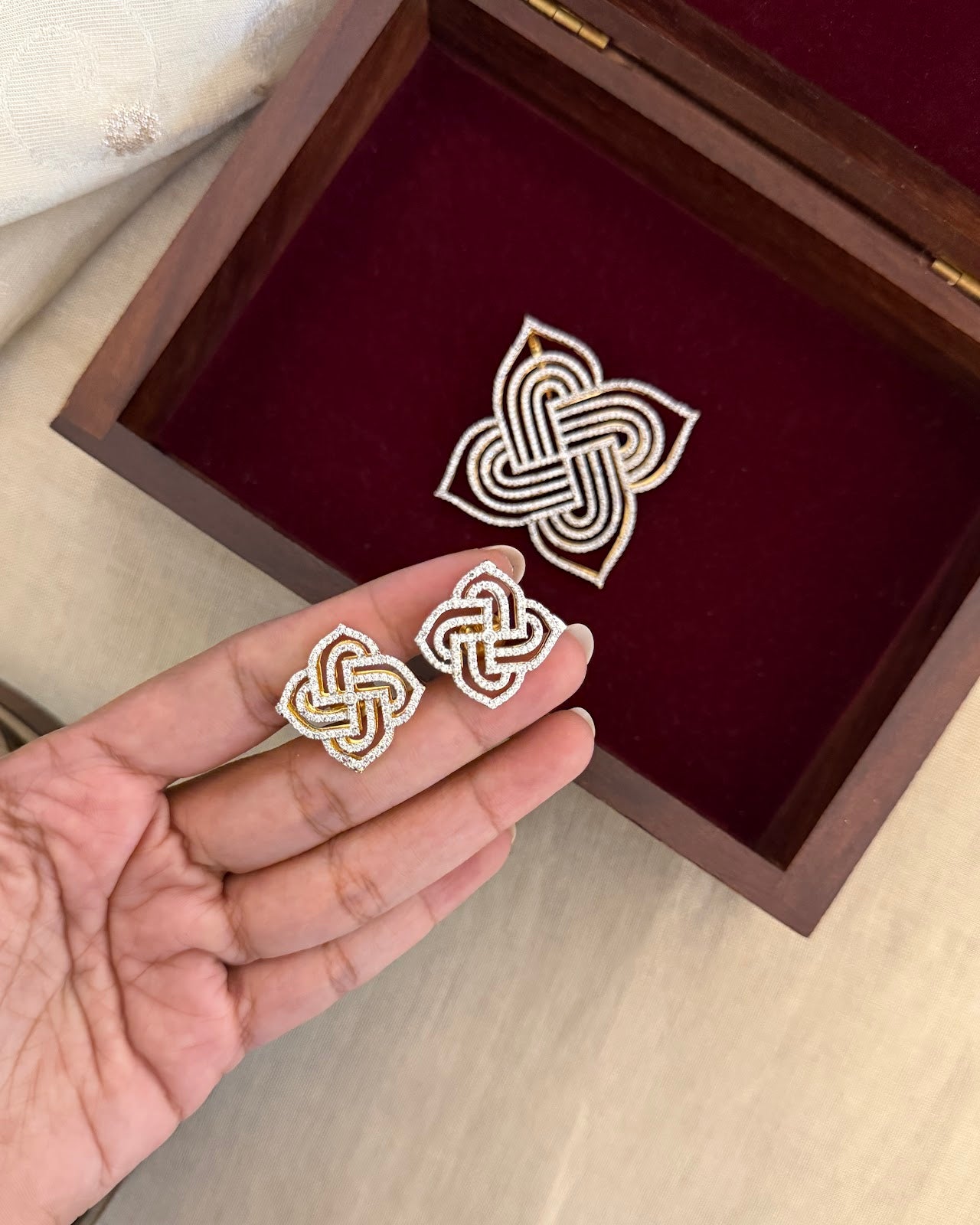 Kolam & Muggu Pendant Set HA359