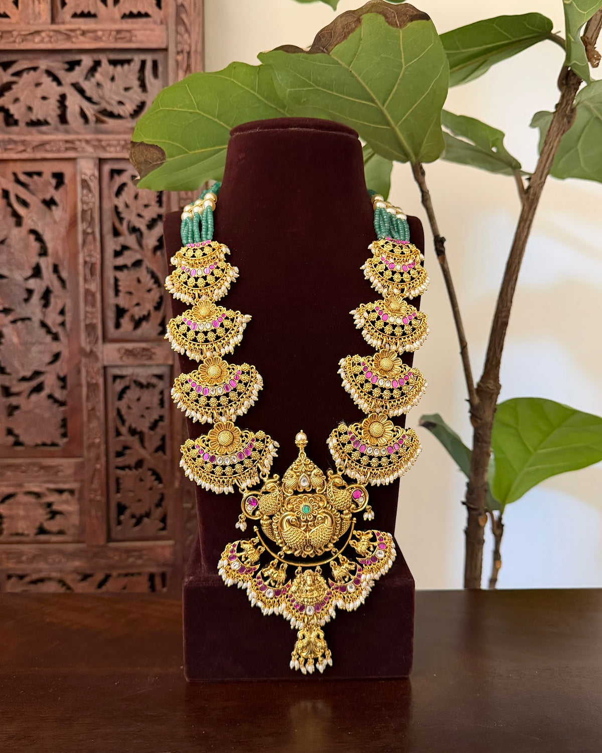 Jadau Kundan Peacock & Floral Necklace with Elephant Motif Earrings | NC880