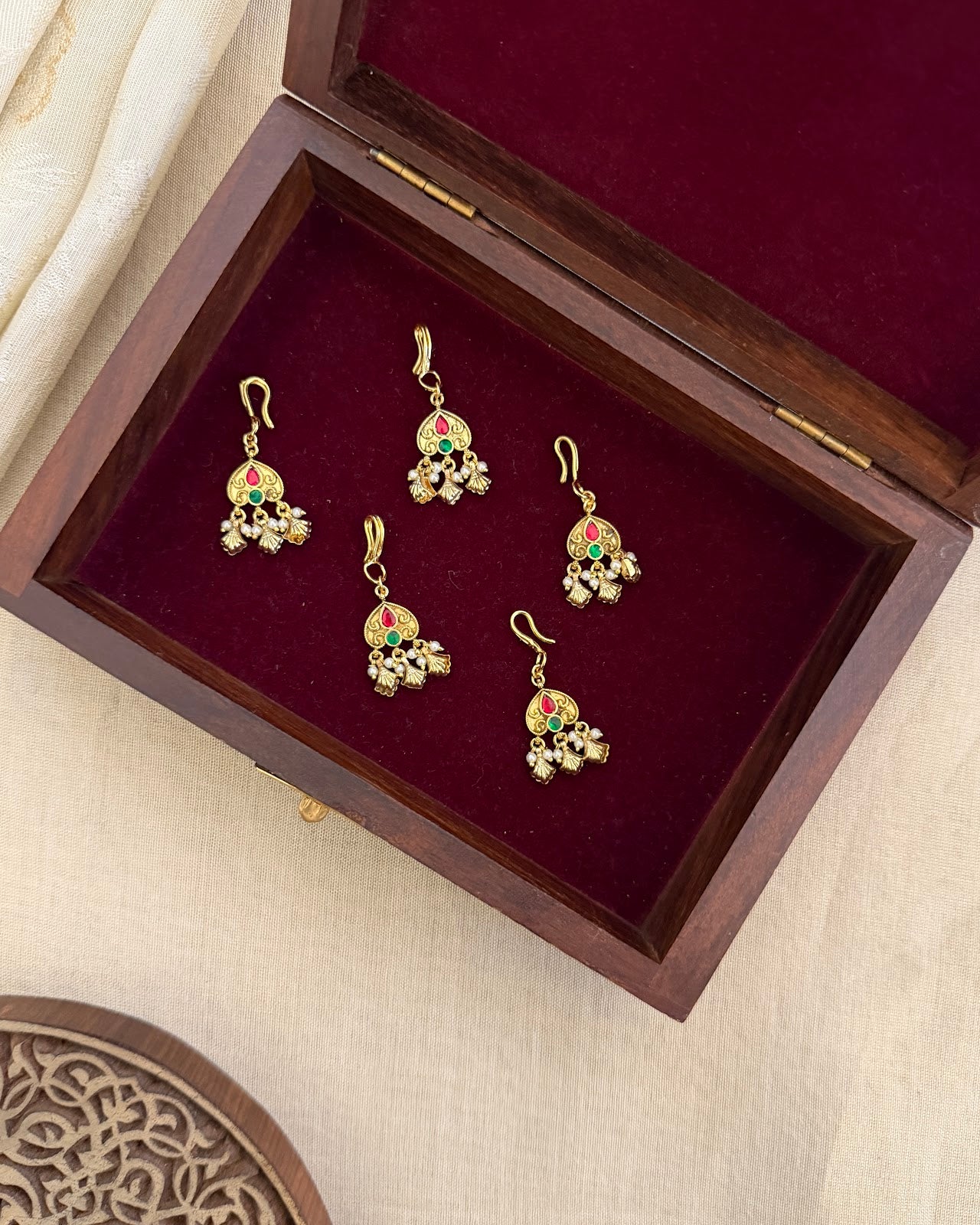 Handcrafted Floral Hair Pins – Jadau Kundan & Pearls