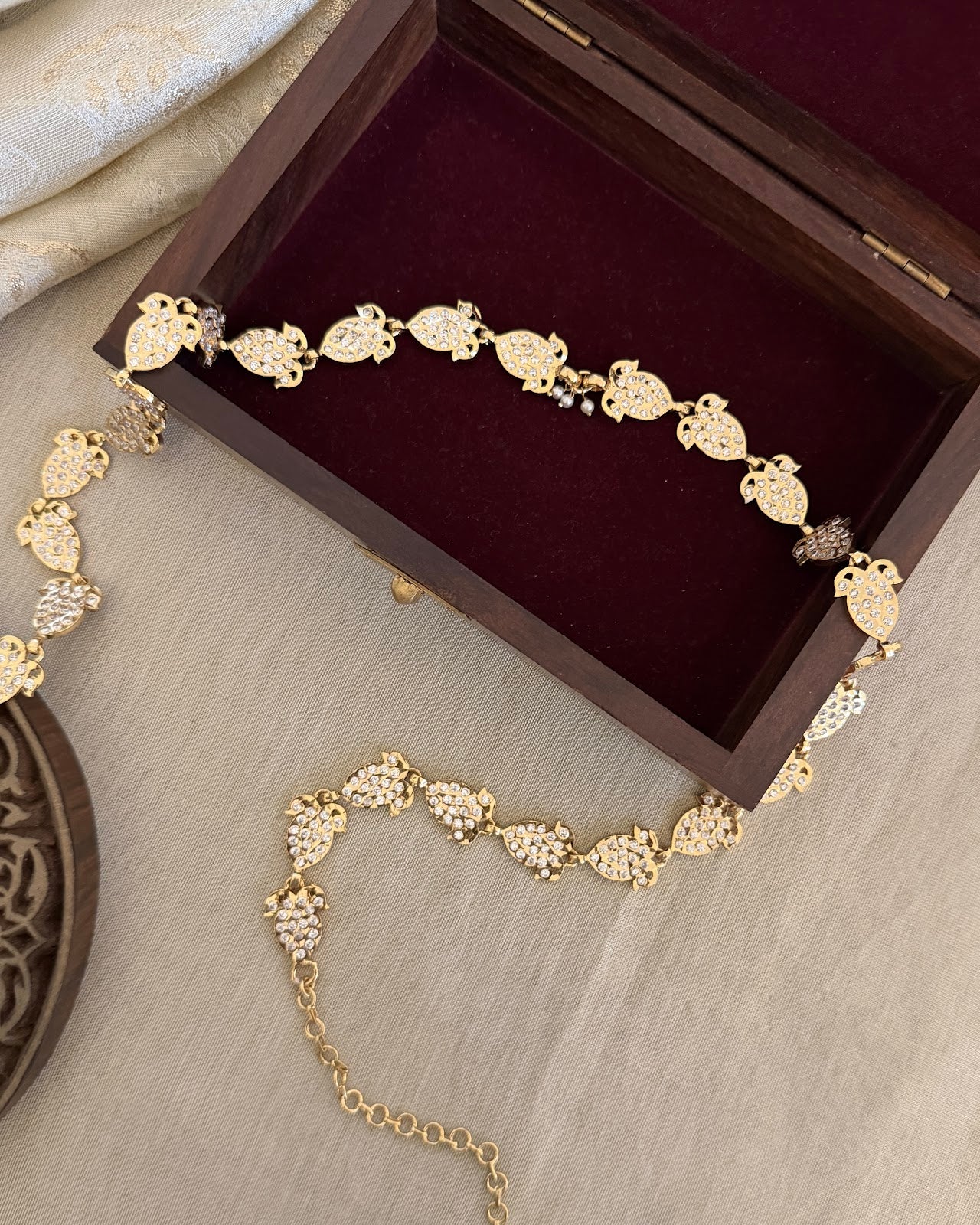 Vintage White Impon Hip Chain | WB040