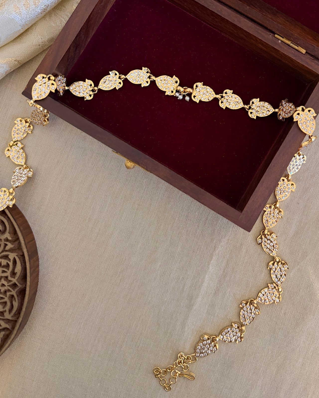 Vintage White Impon Hip Chain | WB040