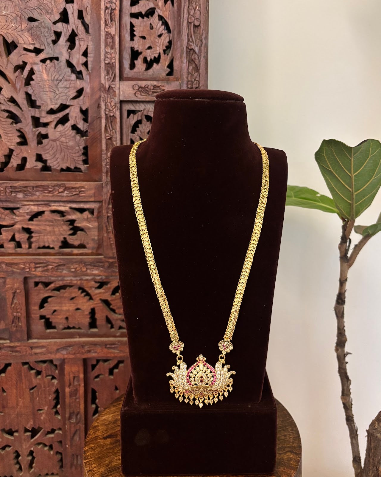 Traditional Lotus Motif Impon Necklace | Ruby & White | Handmade Gold Tone | NC763