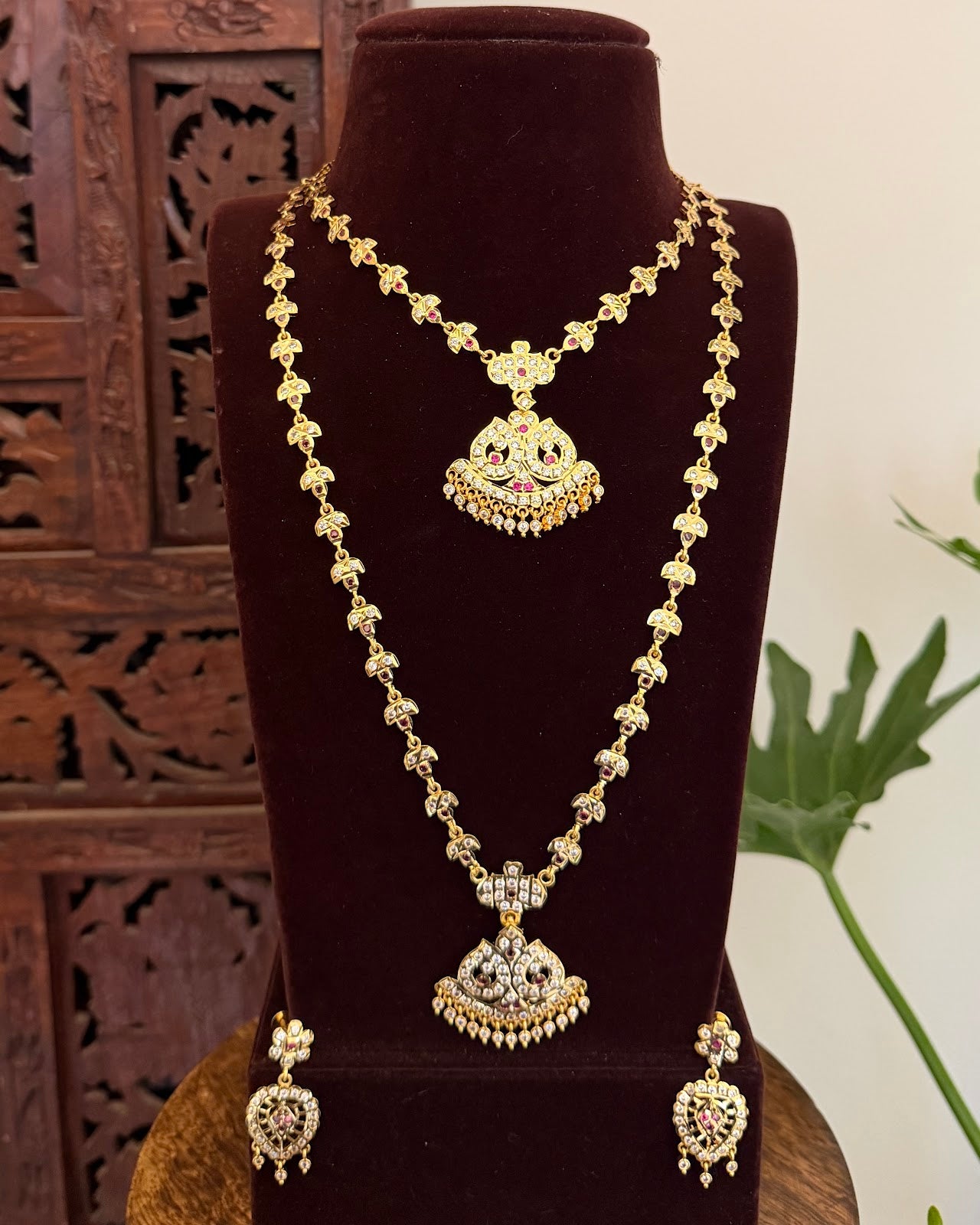 Floral Motif Impon Jewellery Set Ruby & White NC704