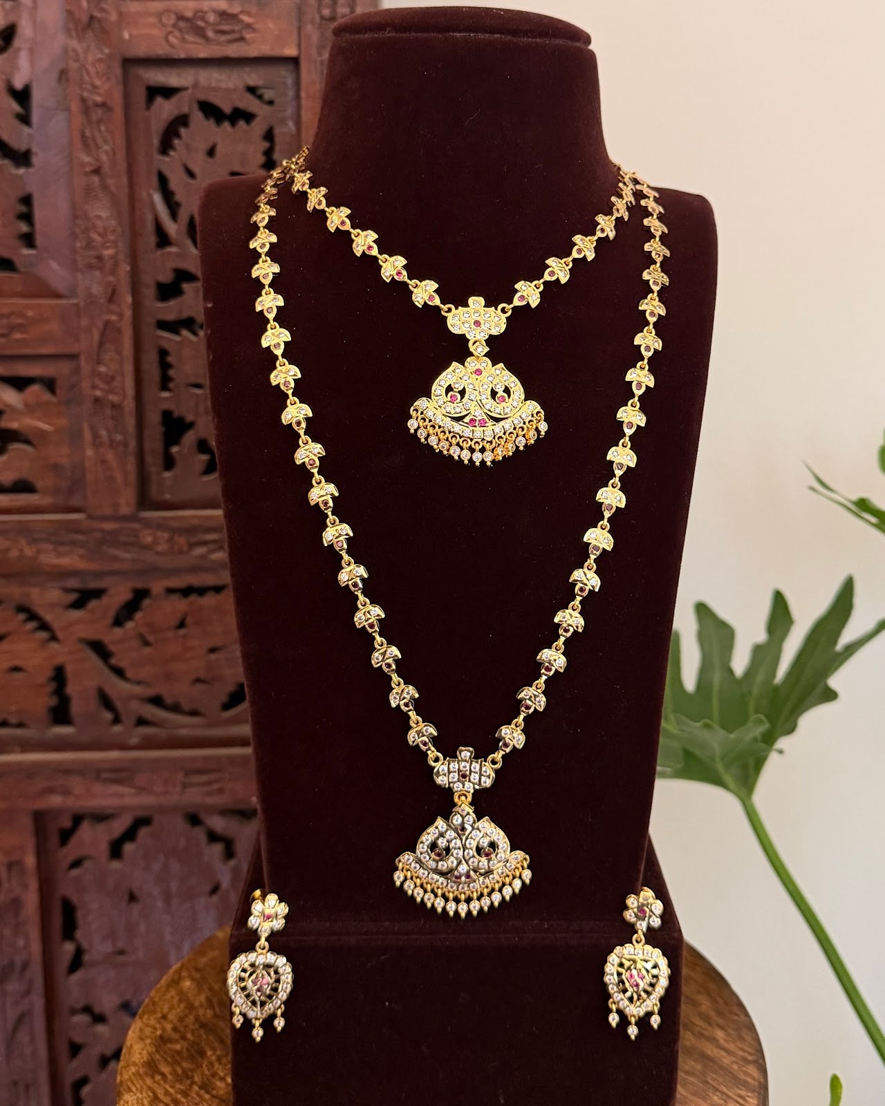 Floral Motif Impon Jewellery Set Ruby & White NC704