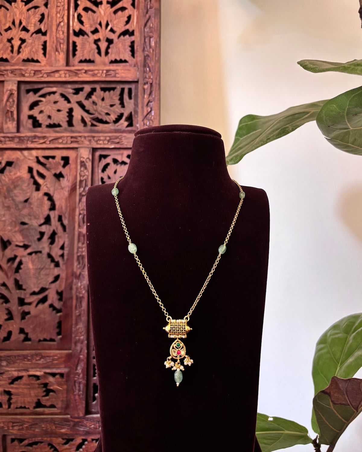 Minimal Kundan Necklace with Earrings | Handmade Gold Plated | NC872