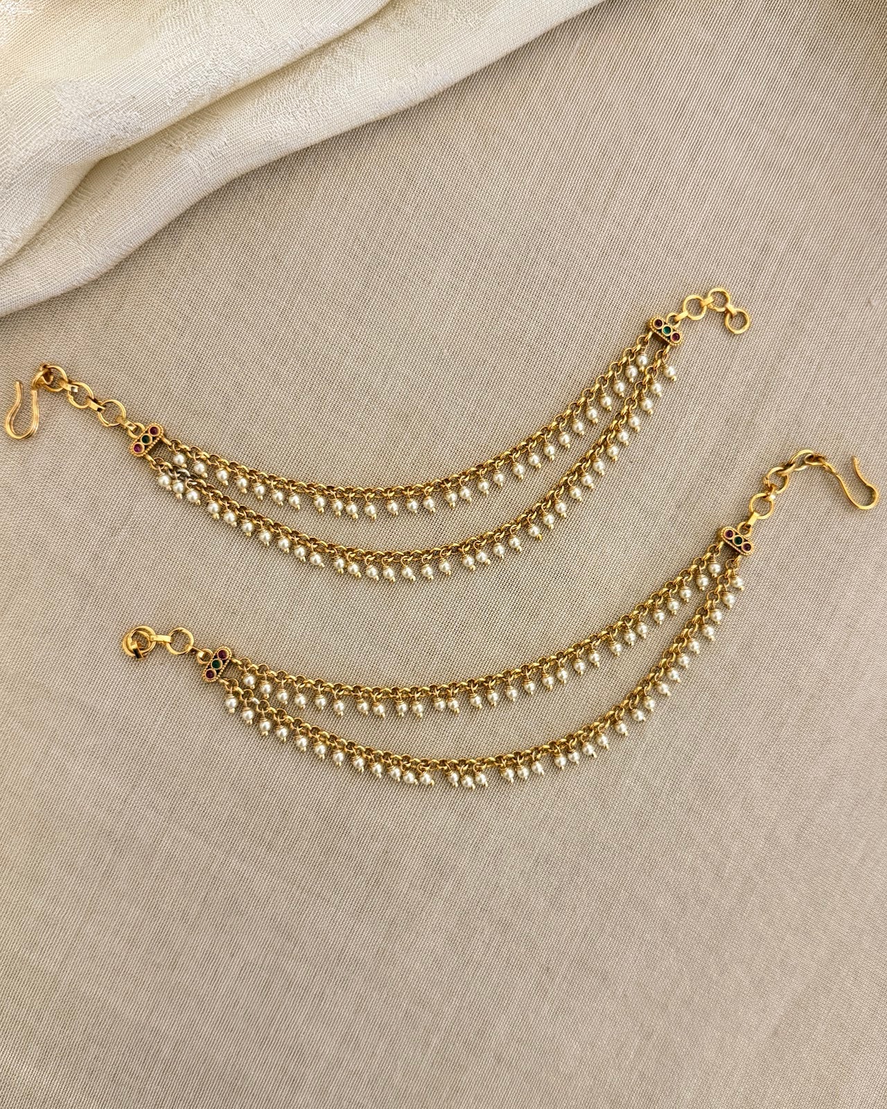 Minimal 2-Layer Pearl Kundan Ear Chain EC205