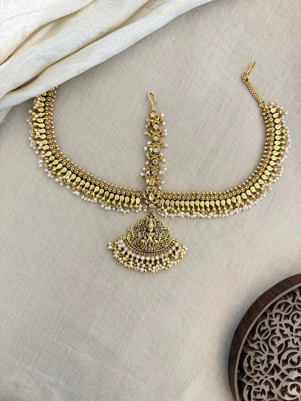 Antique Lakshmi Mathapatti With Pearl | MT330
