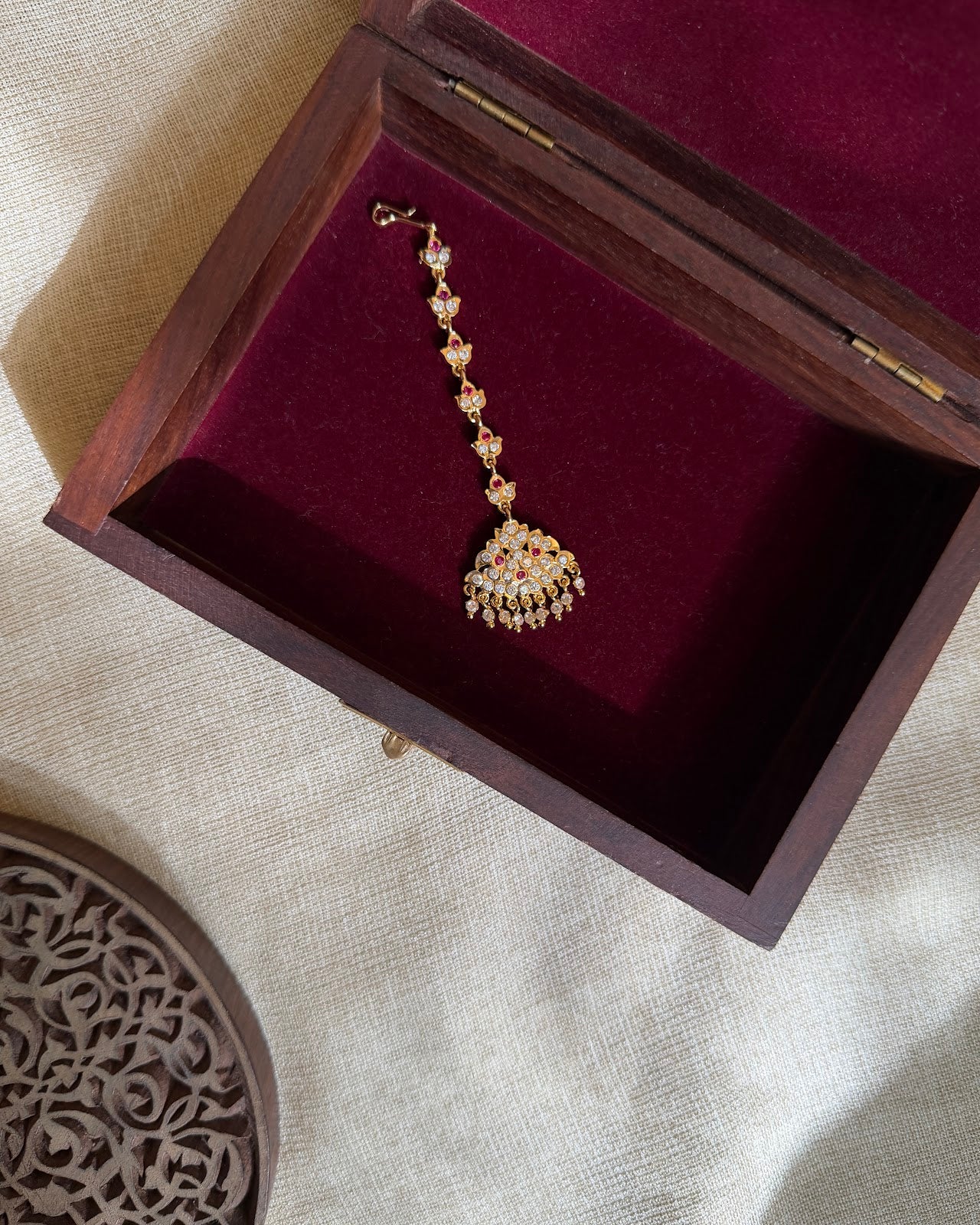 Vintage Impon Heritage Maang Tikka | White & Ruby | MT351